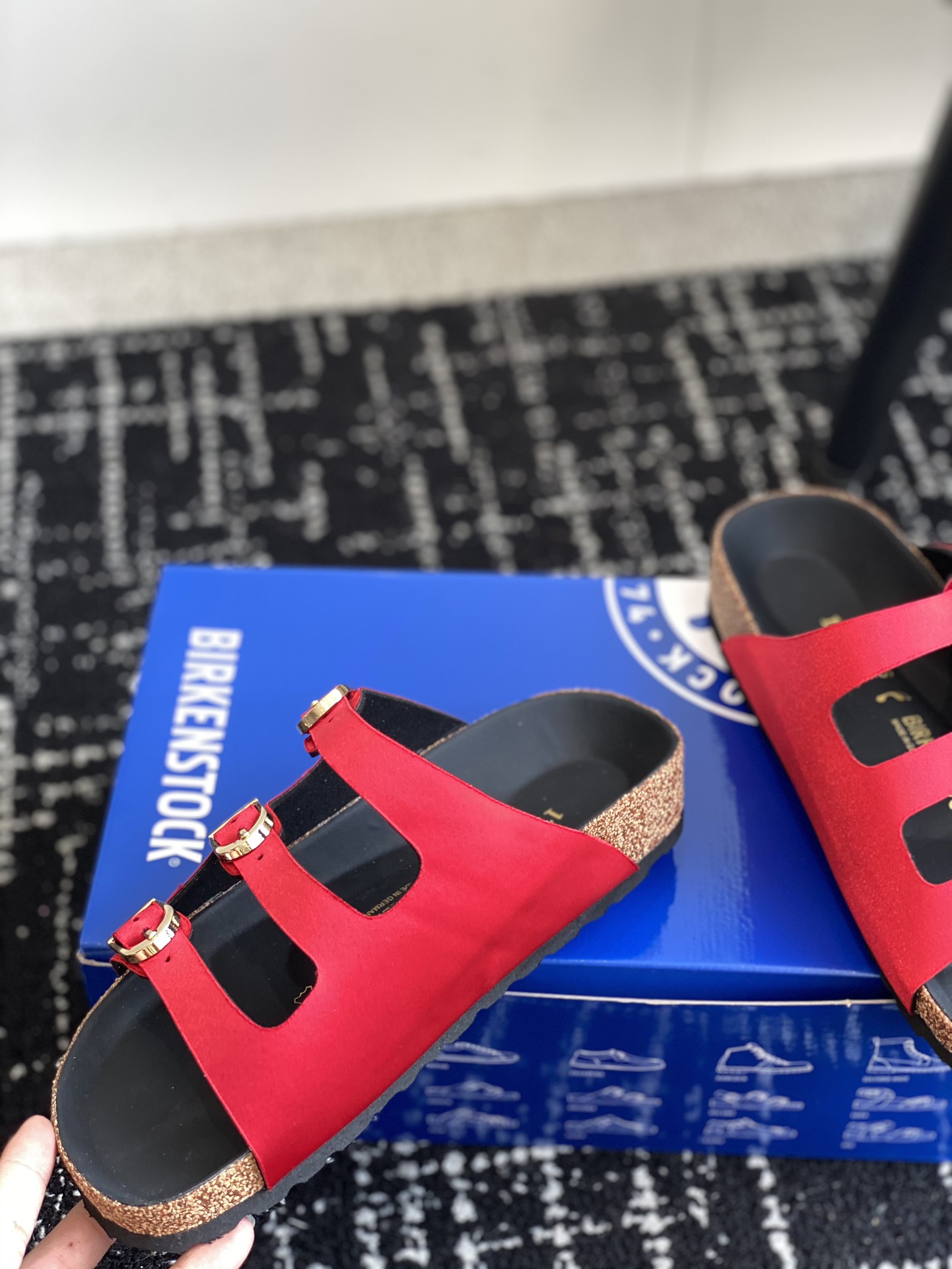 Birkenstock系列拖鞋这两个品牌刚出联名我就心动了代购找很久才买到货真的一鞋难求真的超级好看姐妹