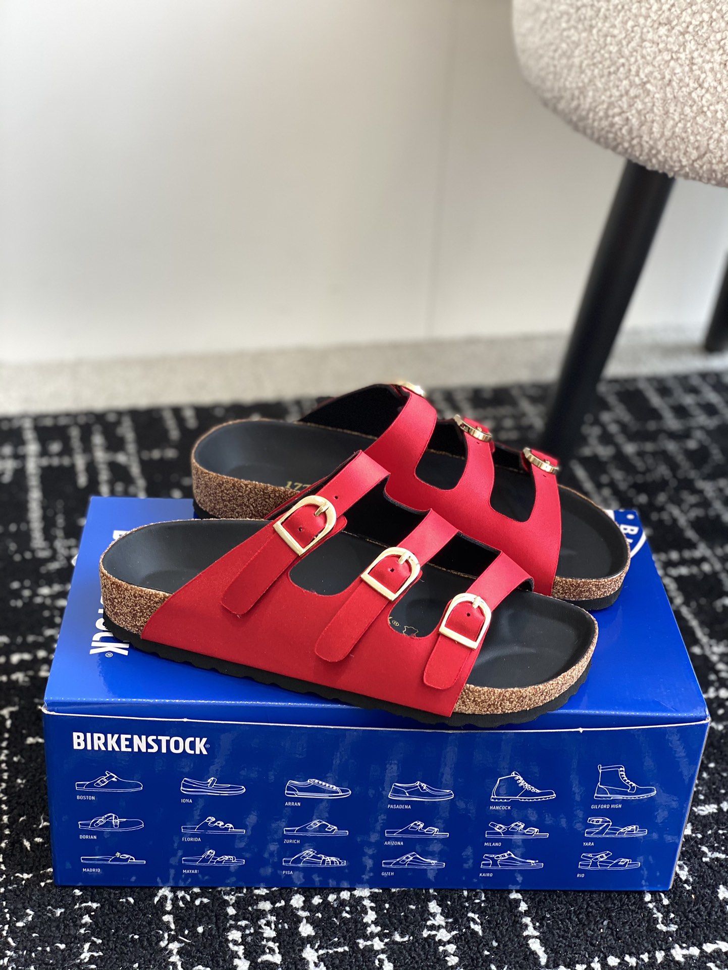 Birkenstock系列拖鞋这两个品牌刚出联名我就心动了代购找很久才买到货真的一鞋难求真的超级好看姐妹