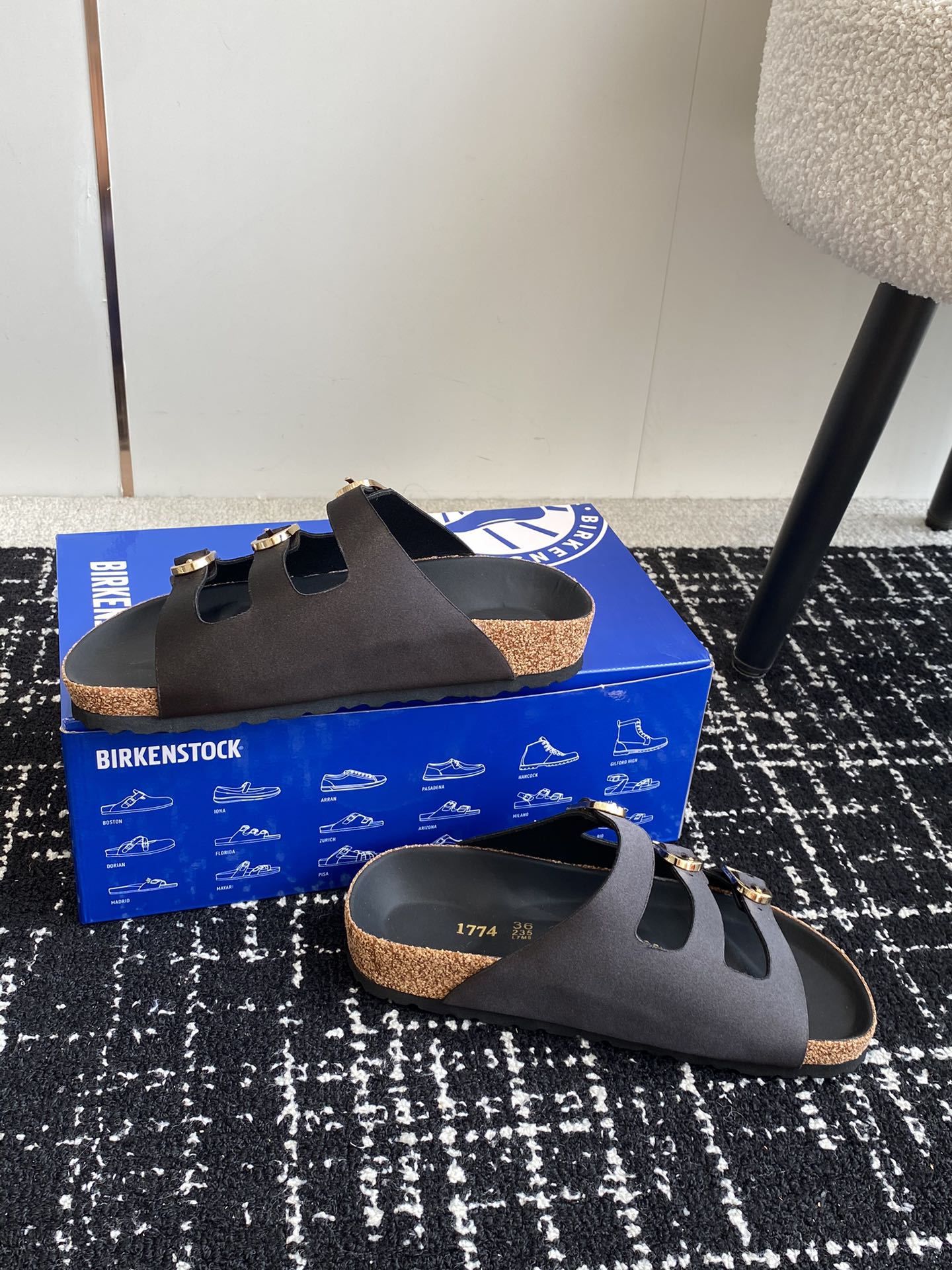 Birkenstock系列拖鞋这两个品牌刚出联名我就心动了代购找很久才买到货真的一鞋难求真的超级好看姐妹