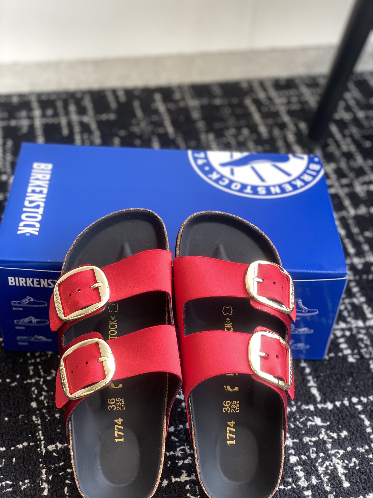 Birkenstock系列拖鞋这两个品牌刚出联名我就心动了代购找很久才买到货真的一鞋难求真的超级好看姐妹