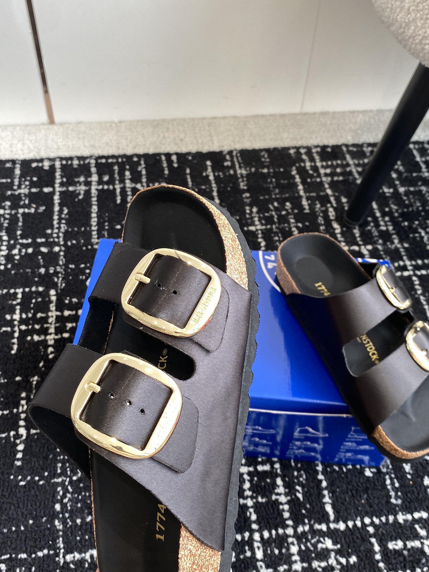 Birkenstock系列拖鞋这两个品牌刚出联名我就心动了代购找很久才买到货真的一鞋难求真的超级好看姐妹