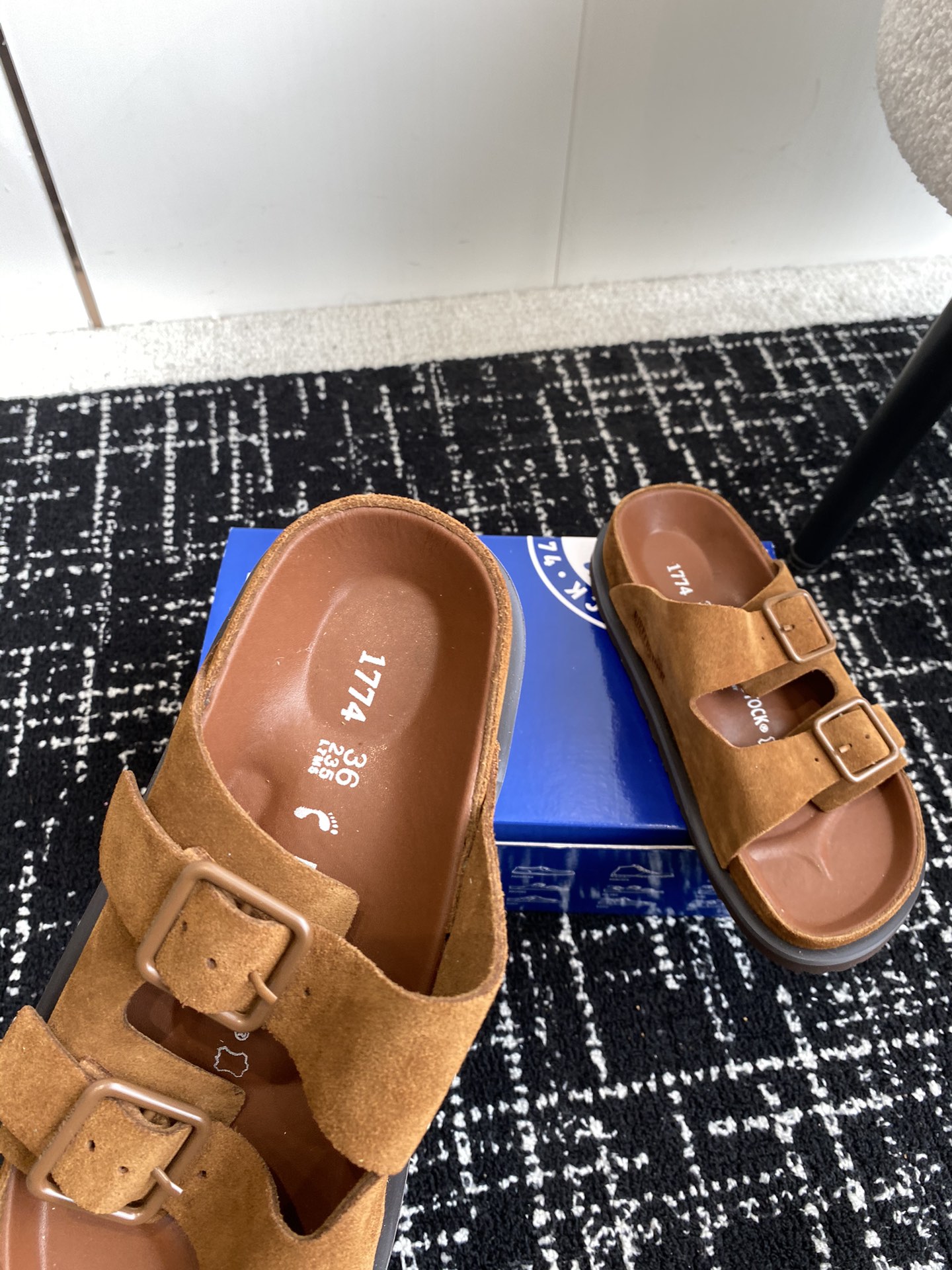 情侣款Birkenstock24ss新款1774系列半拖这两个品牌刚出联名我就心动了代购找很久才买到货真