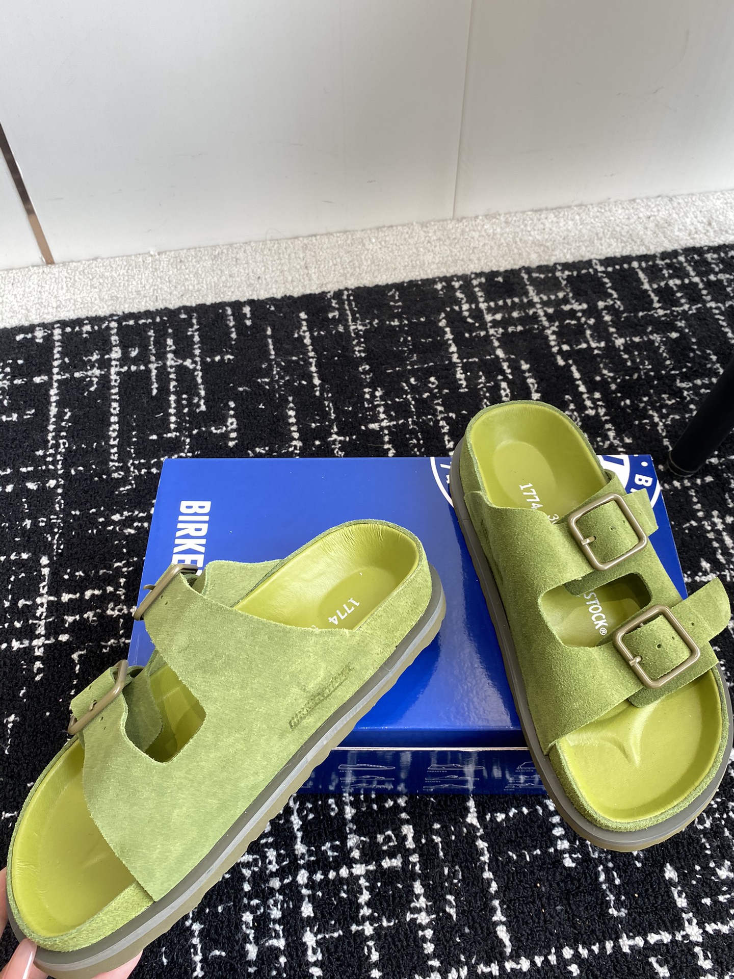 情侣款Birkenstock24ss新款1774系列半拖这两个品牌刚出联名我就心动了代购找很久才买到货真