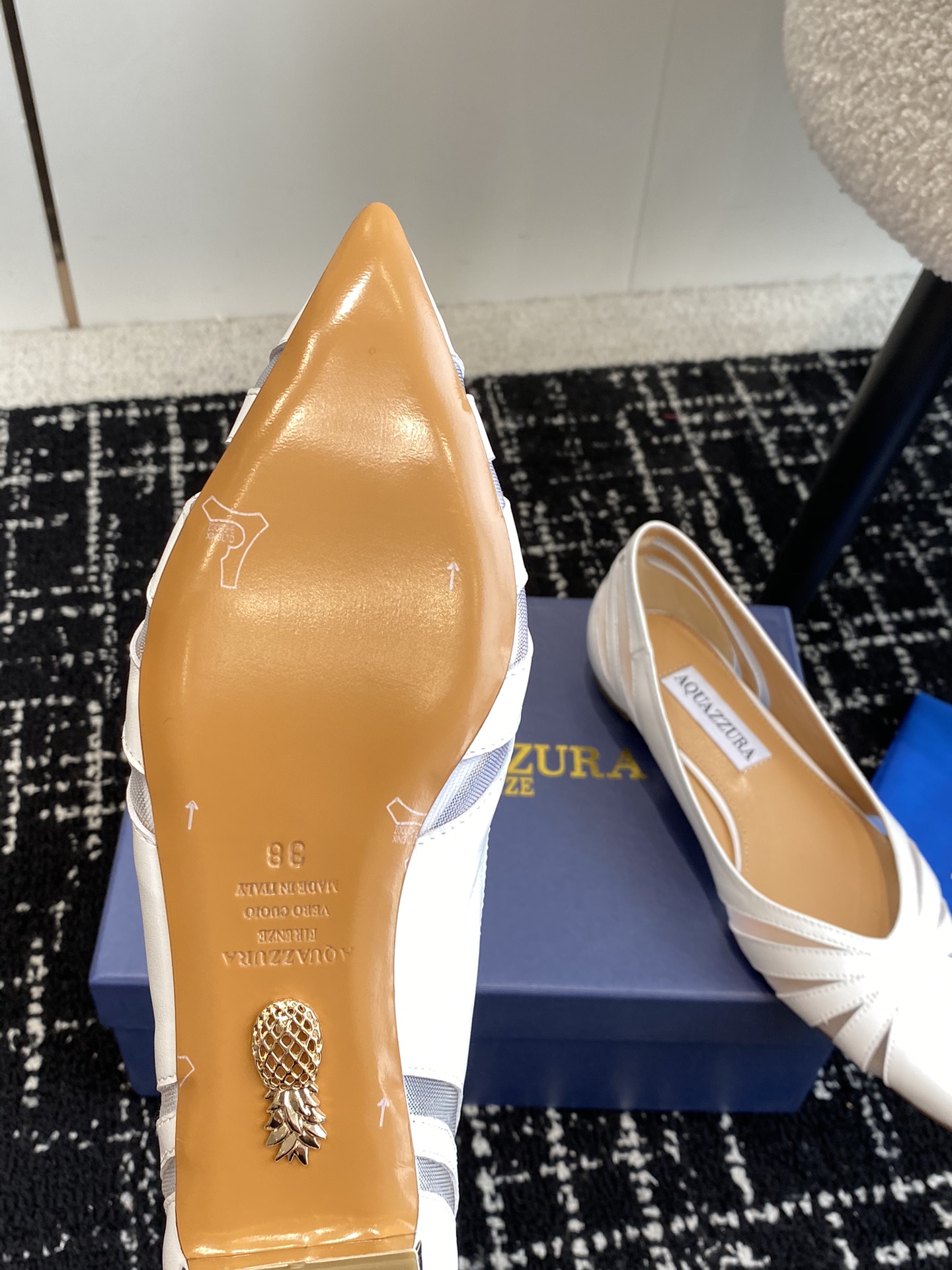 Aquazzura24ss惊艳火爆款菠萝王室贵族的钟爱雍容华贵气质高雅到手如图柜级品质面料进口羊皮/原版