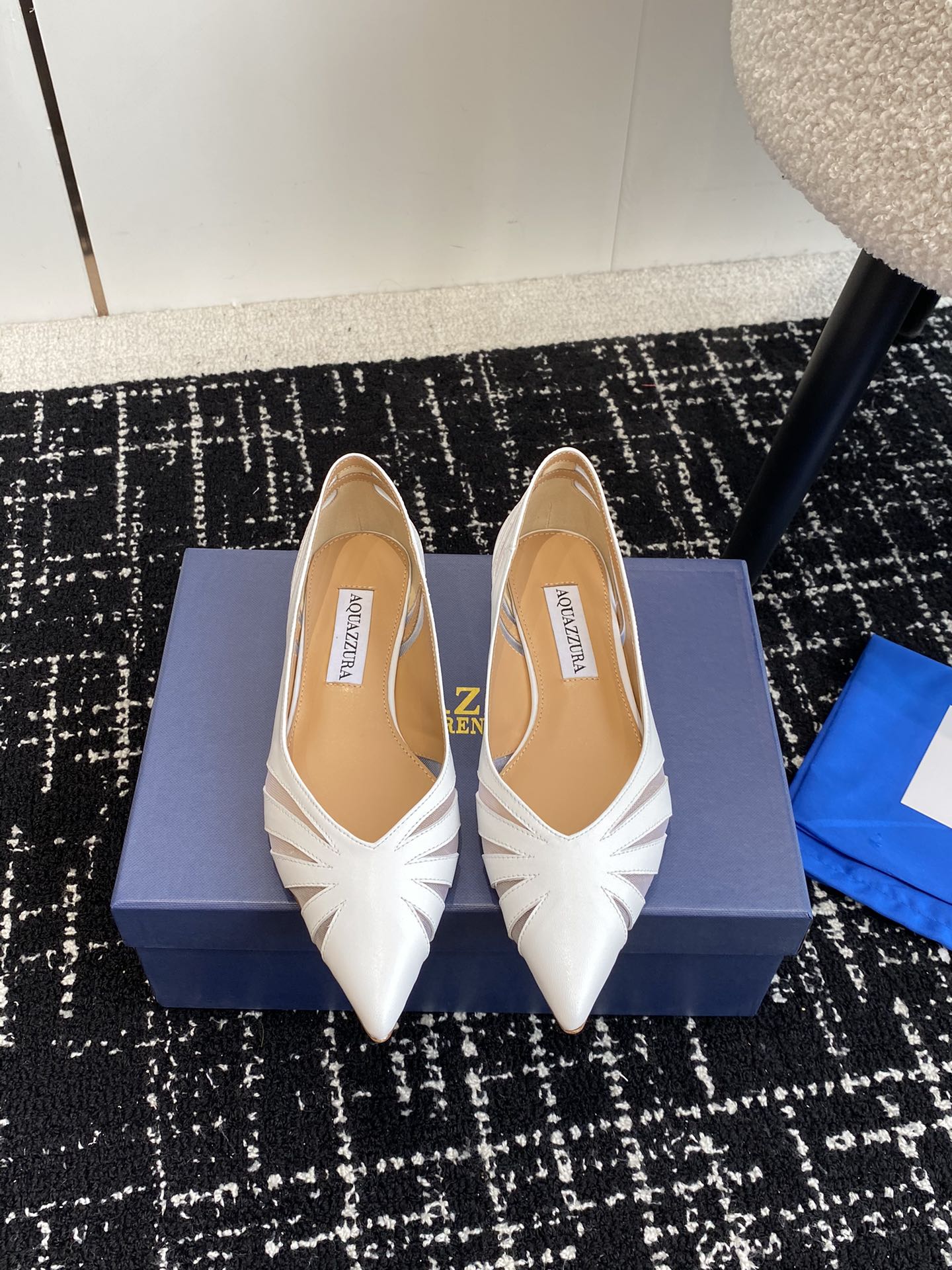 Aquazzura24ss惊艳火爆款菠萝王室贵族的钟爱雍容华贵气质高雅到手如图柜级品质面料进口羊皮/原版