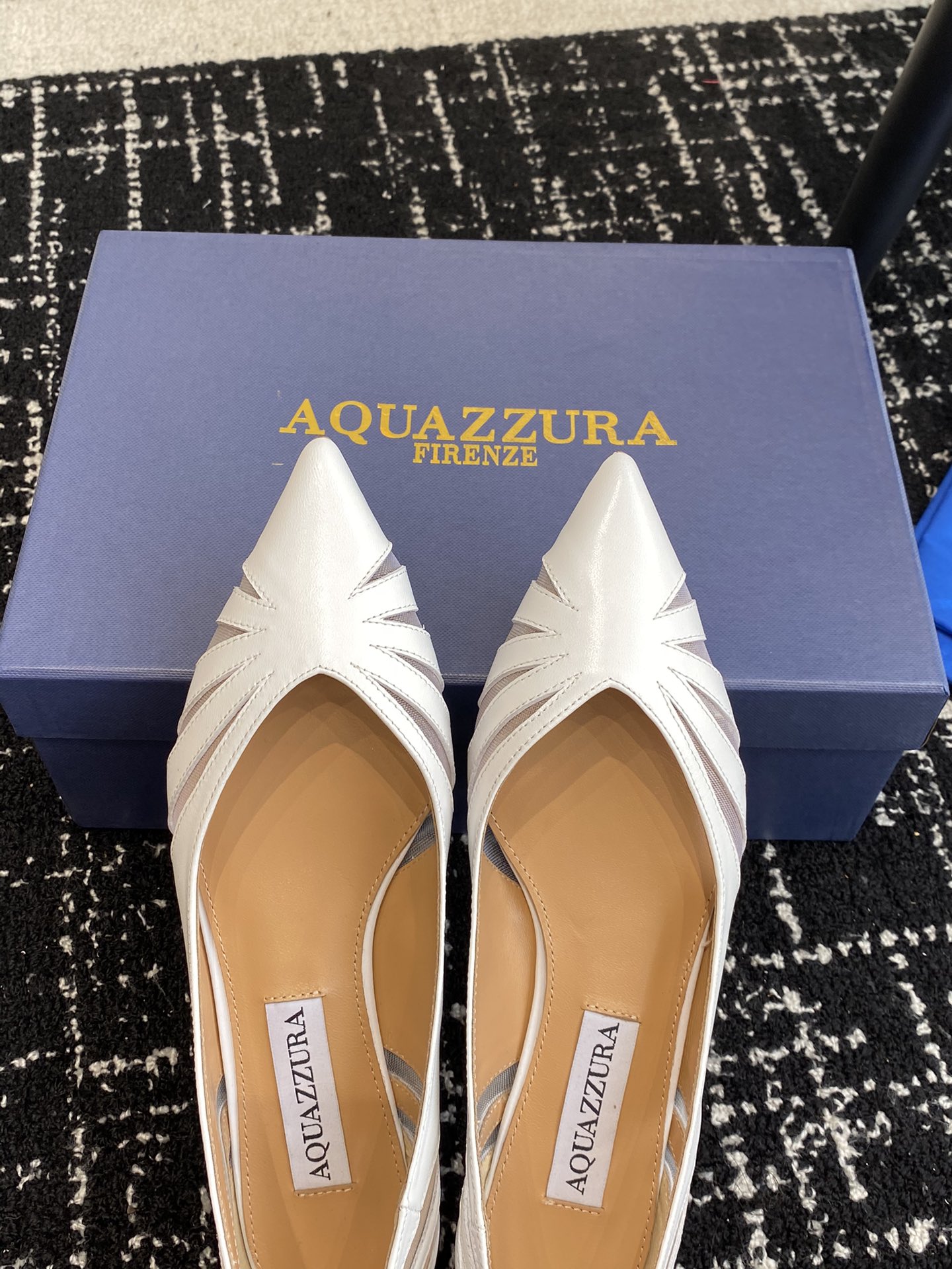 Aquazzura24ss惊艳火爆款菠萝王室贵族的钟爱雍容华贵气质高雅到手如图柜级品质面料进口羊皮/原版