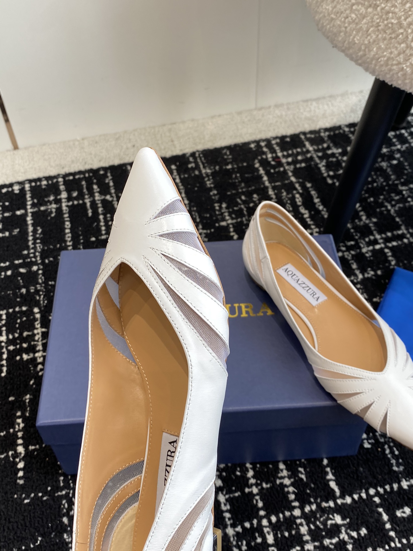 Aquazzura24ss惊艳火爆款菠萝王室贵族的钟爱雍容华贵气质高雅到手如图柜级品质面料进口羊皮/原版