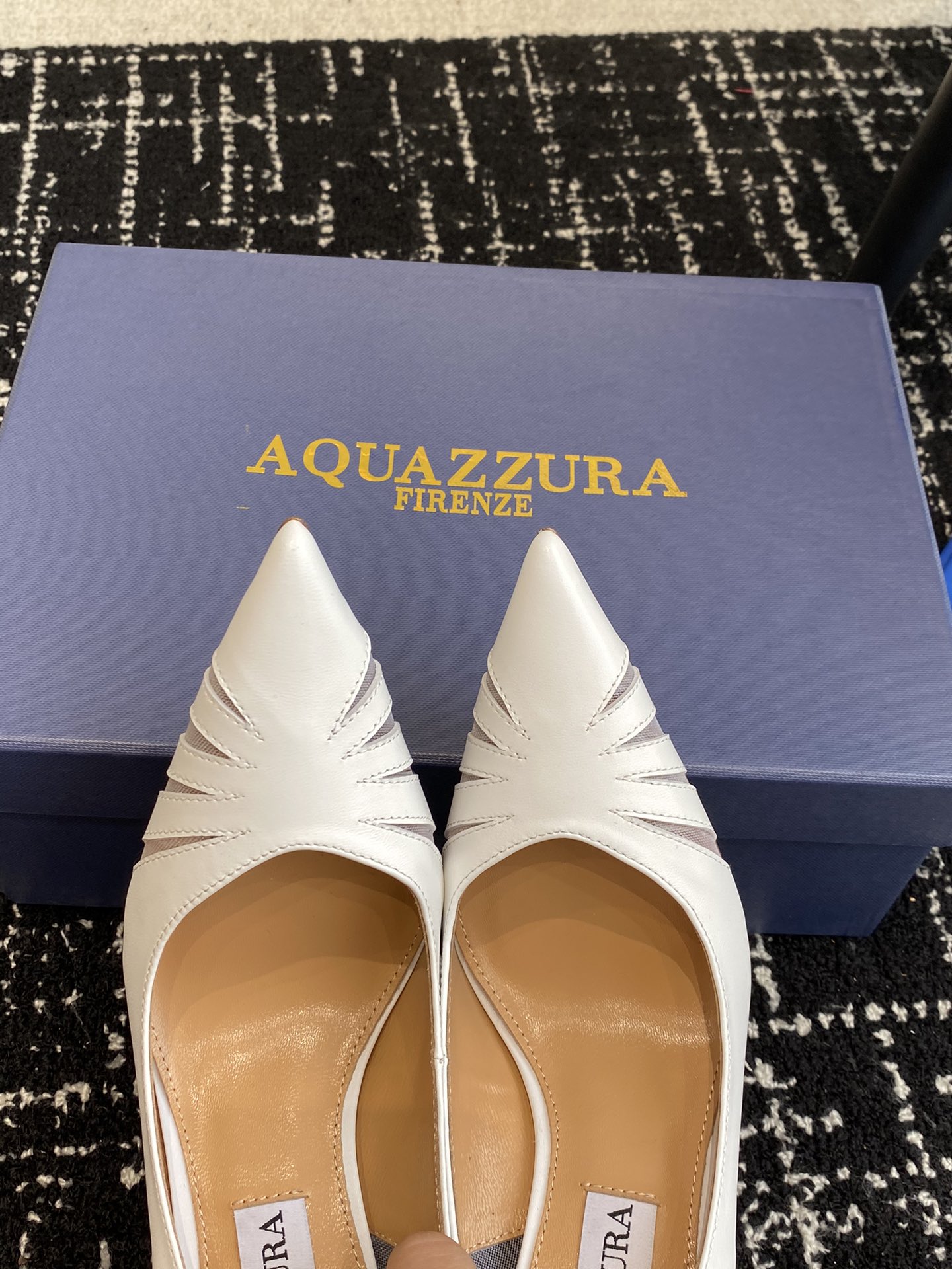 Aquazzura24ss惊艳火爆款菠萝王室贵族的钟爱雍容华贵气质高雅到手如图柜级品质面料进口羊皮/原版