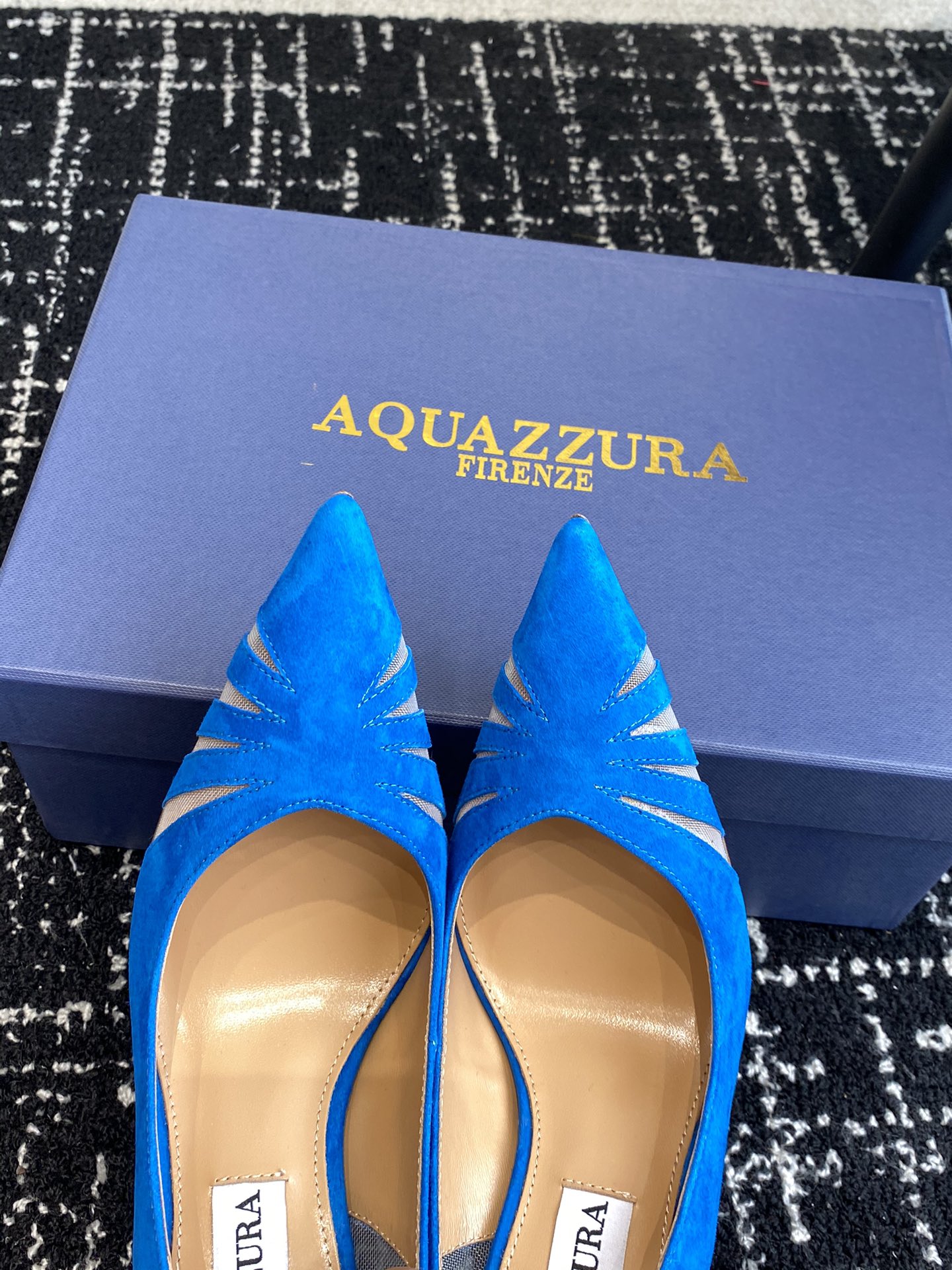 Aquazzura24ss惊艳火爆款菠萝王室贵族的钟爱雍容华贵气质高雅到手如图柜级品质面料进口麂皮/原版