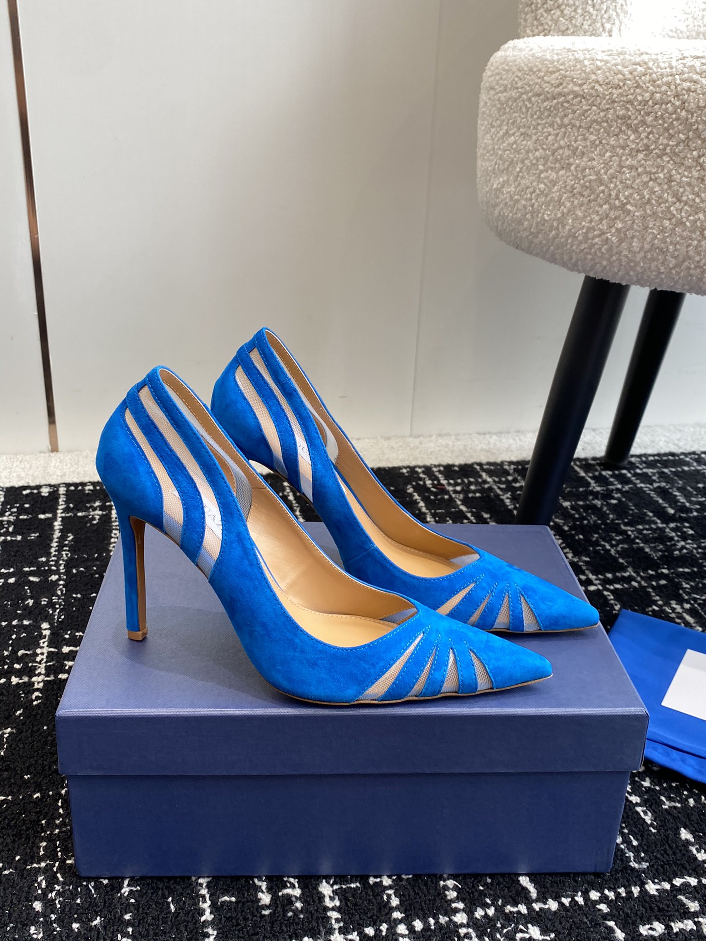 Aquazzura24ss惊艳火爆款菠萝王室贵族的钟爱雍容华贵气质高雅到手如图柜级品质面料进口麂皮/原版