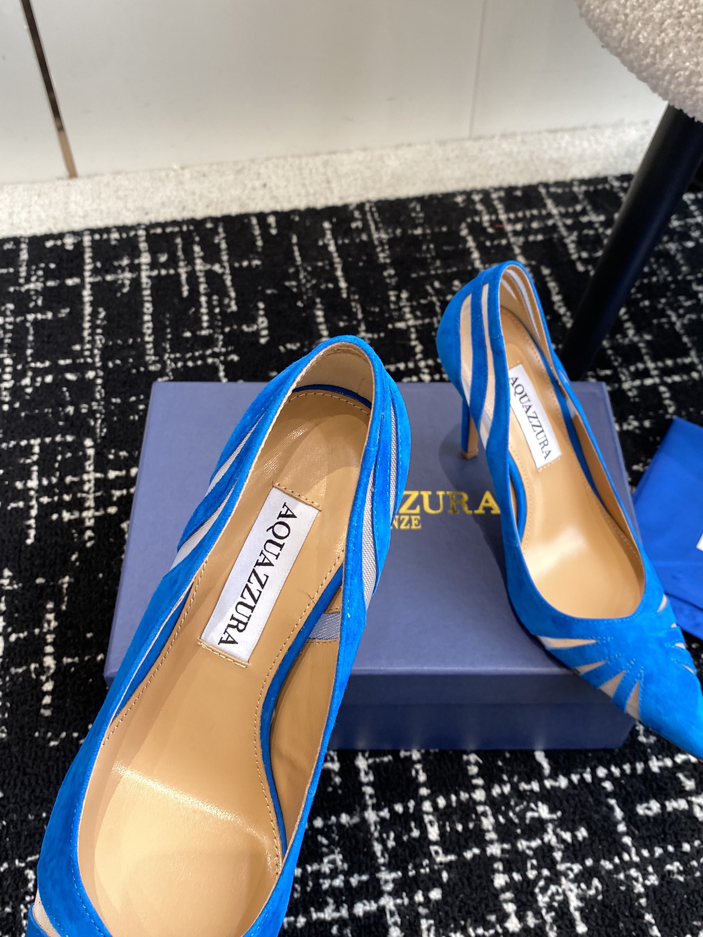 Aquazzura24ss惊艳火爆款菠萝王室贵族的钟爱雍容华贵气质高雅到手如图柜级品质面料进口麂皮/原版