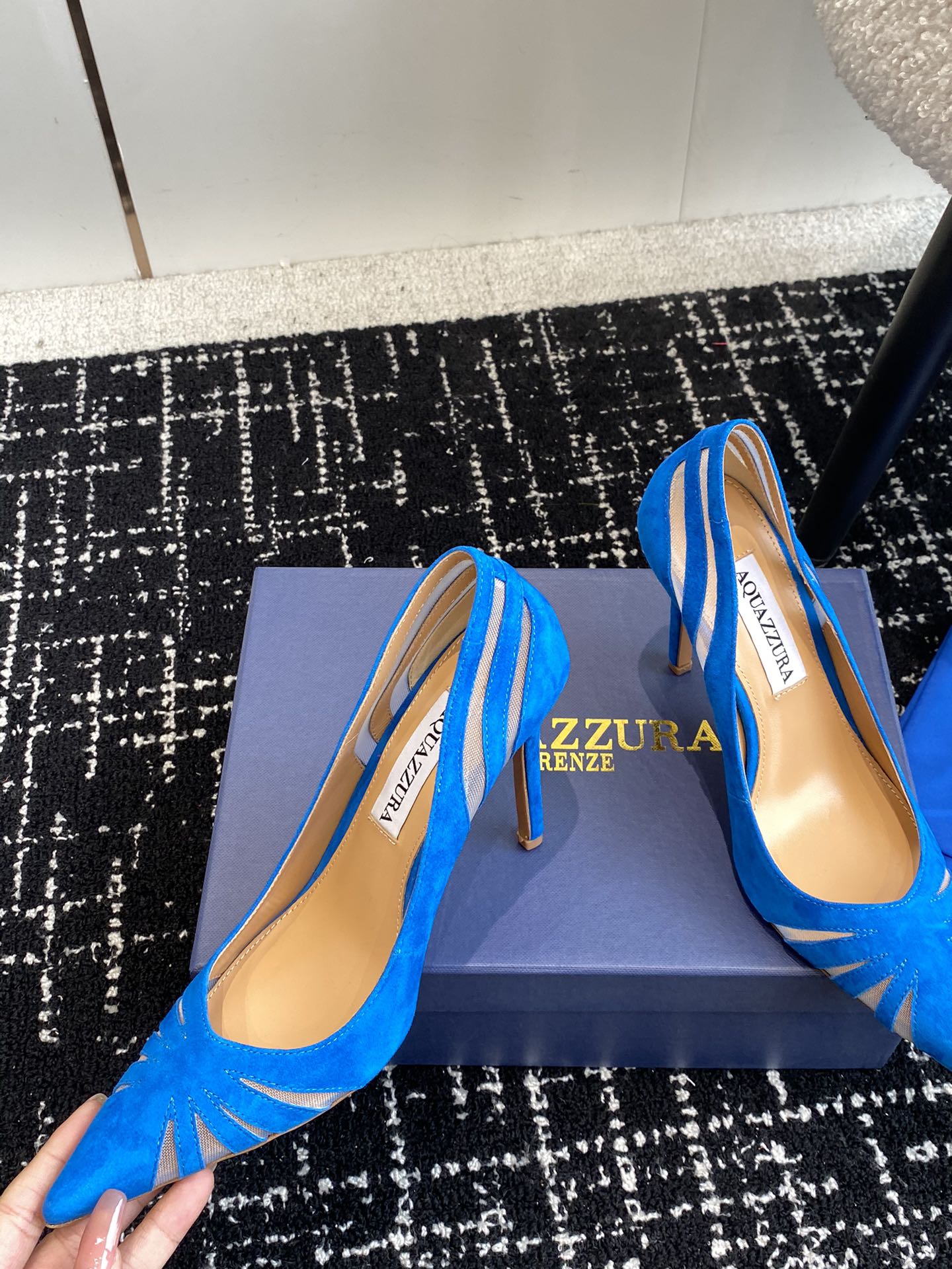 Aquazzura24ss惊艳火爆款菠萝王室贵族的钟爱雍容华贵气质高雅到手如图柜级品质面料进口麂皮/原版