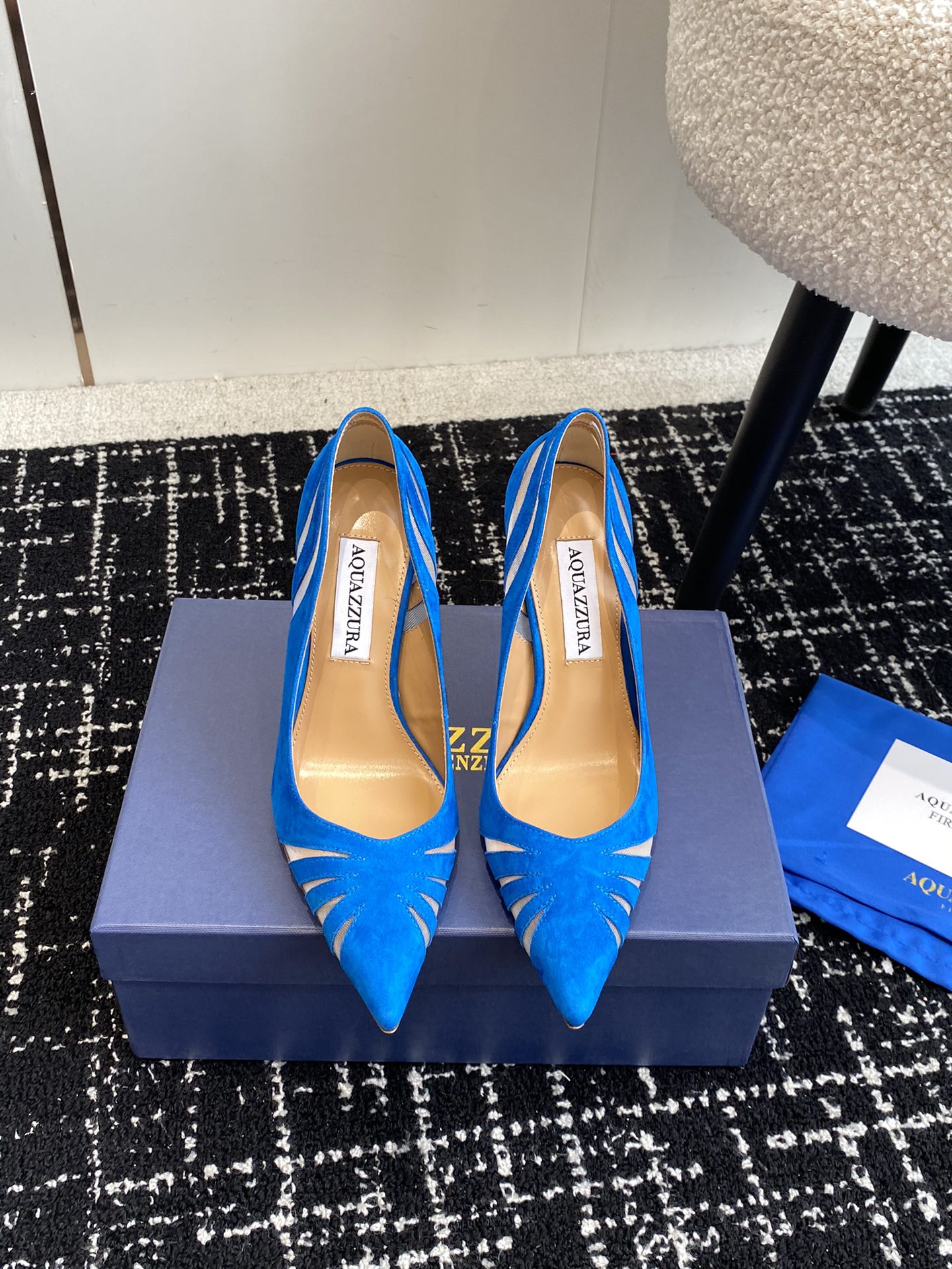 Aquazzura24ss惊艳火爆款菠萝王室贵族的钟爱雍容华贵气质高雅到手如图柜级品质面料进口麂皮/原版