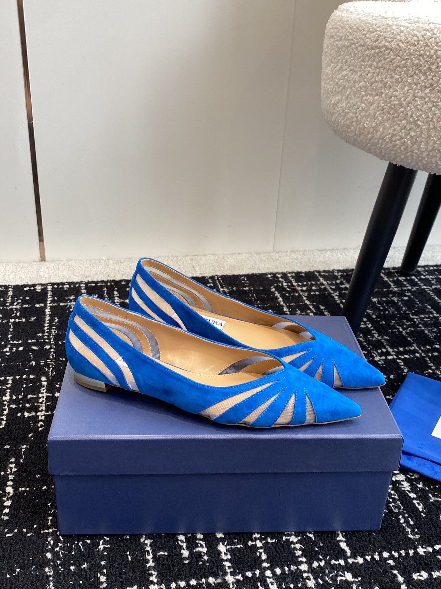 Aquazzura24ss惊艳火爆款菠萝王室贵族的钟爱雍容华贵气质高雅到手如图柜级品质面料进口麂皮/原版