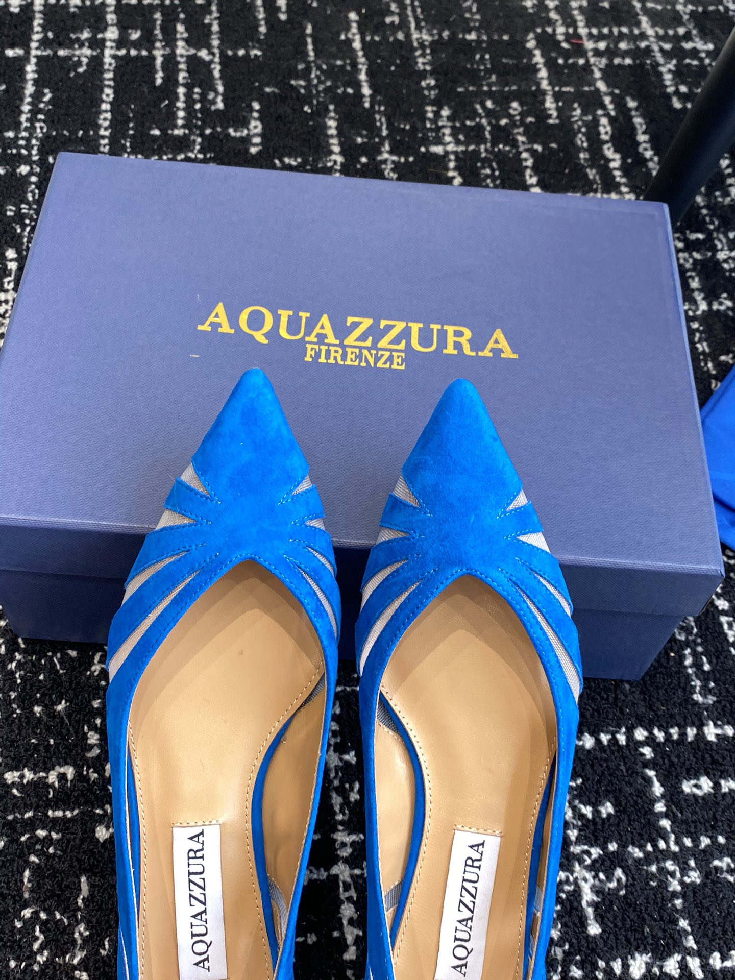 Aquazzura24ss惊艳火爆款菠萝王室贵族的钟爱雍容华贵气质高雅到手如图柜级品质面料进口麂皮/原版