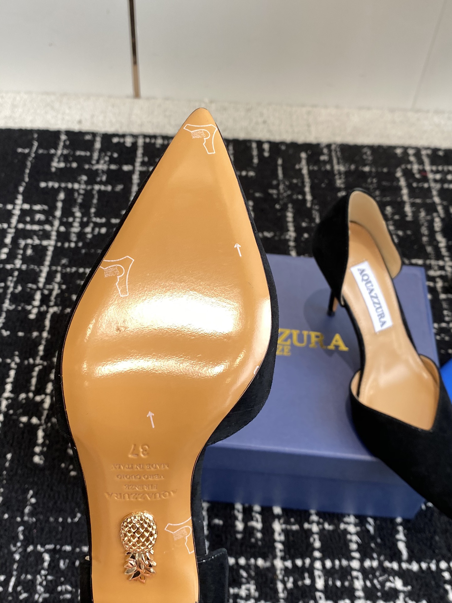 Aquazzura24ss惊艳火爆款菠萝王室贵族的钟爱雍容华贵气质高雅到手如图柜级品质面料进口麂皮/进口