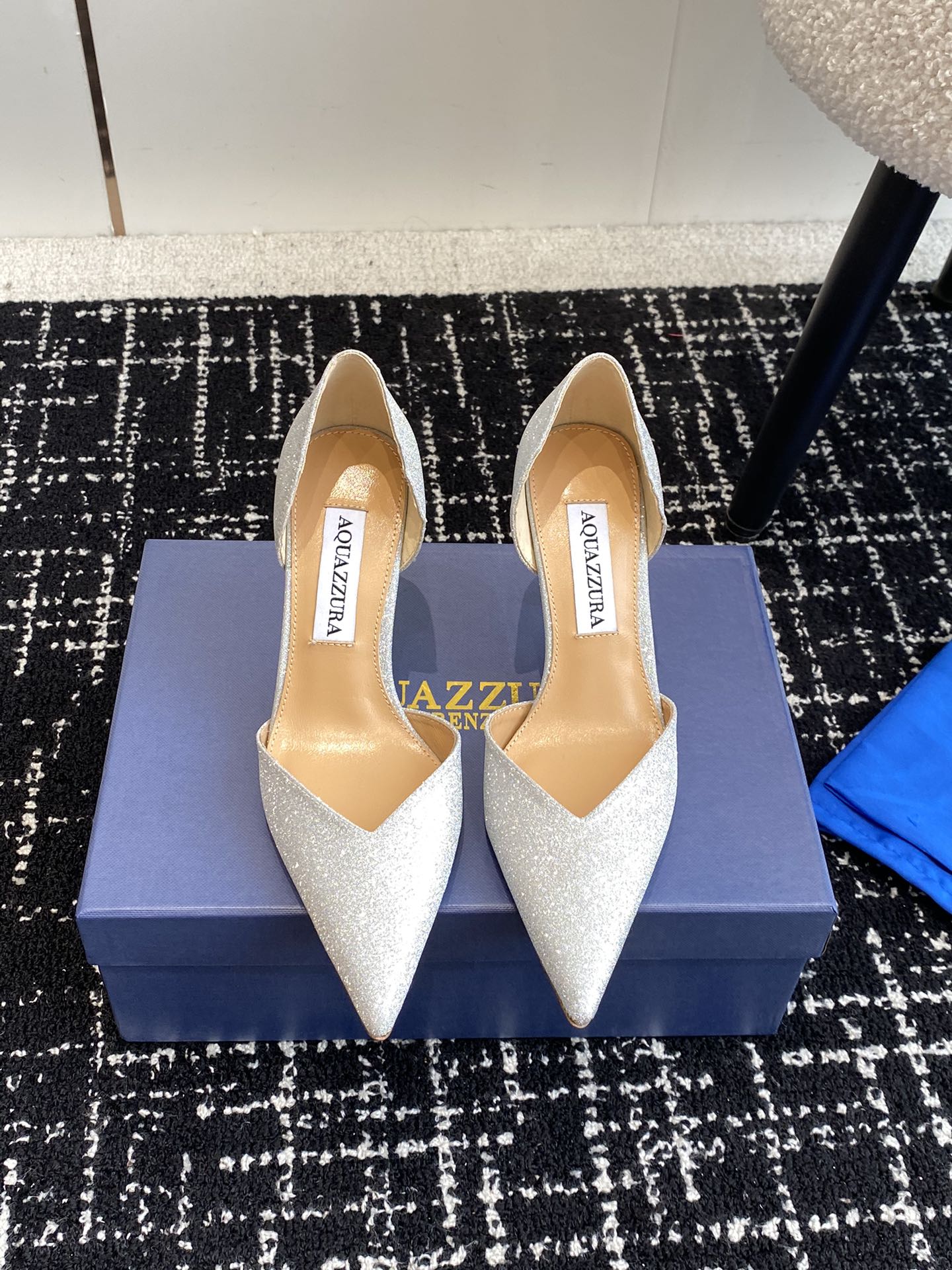 Aquazzura24ss惊艳火爆款菠萝王室贵族的钟爱雍容华贵气质高雅到手如图柜级品质面料进口麂皮/进口