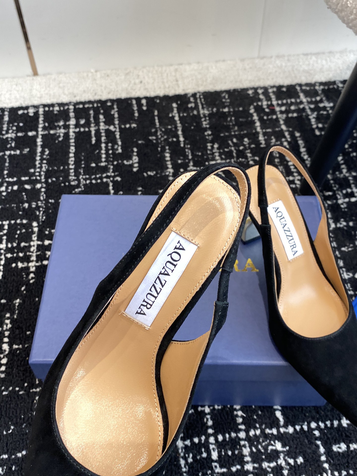 Aquazzura24ss惊艳火爆款菠萝王室贵族的钟爱雍容华贵气质高雅到手如图柜级品质面料进口麂皮小羊皮