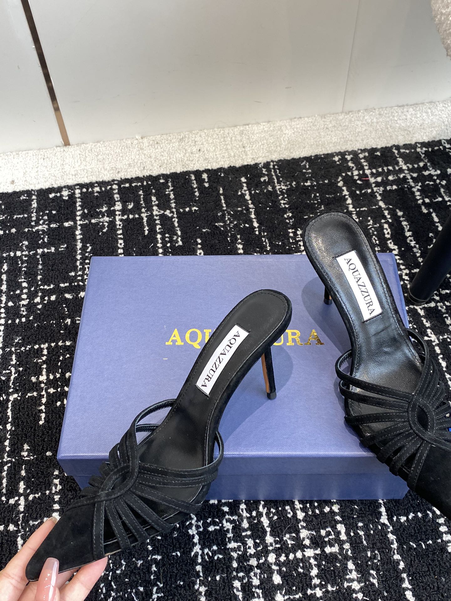 Aquazzura24ss惊艳火爆款菠萝王室贵族的钟爱雍容华贵气质高雅到手如图柜级品质面料进口麂皮小羊皮