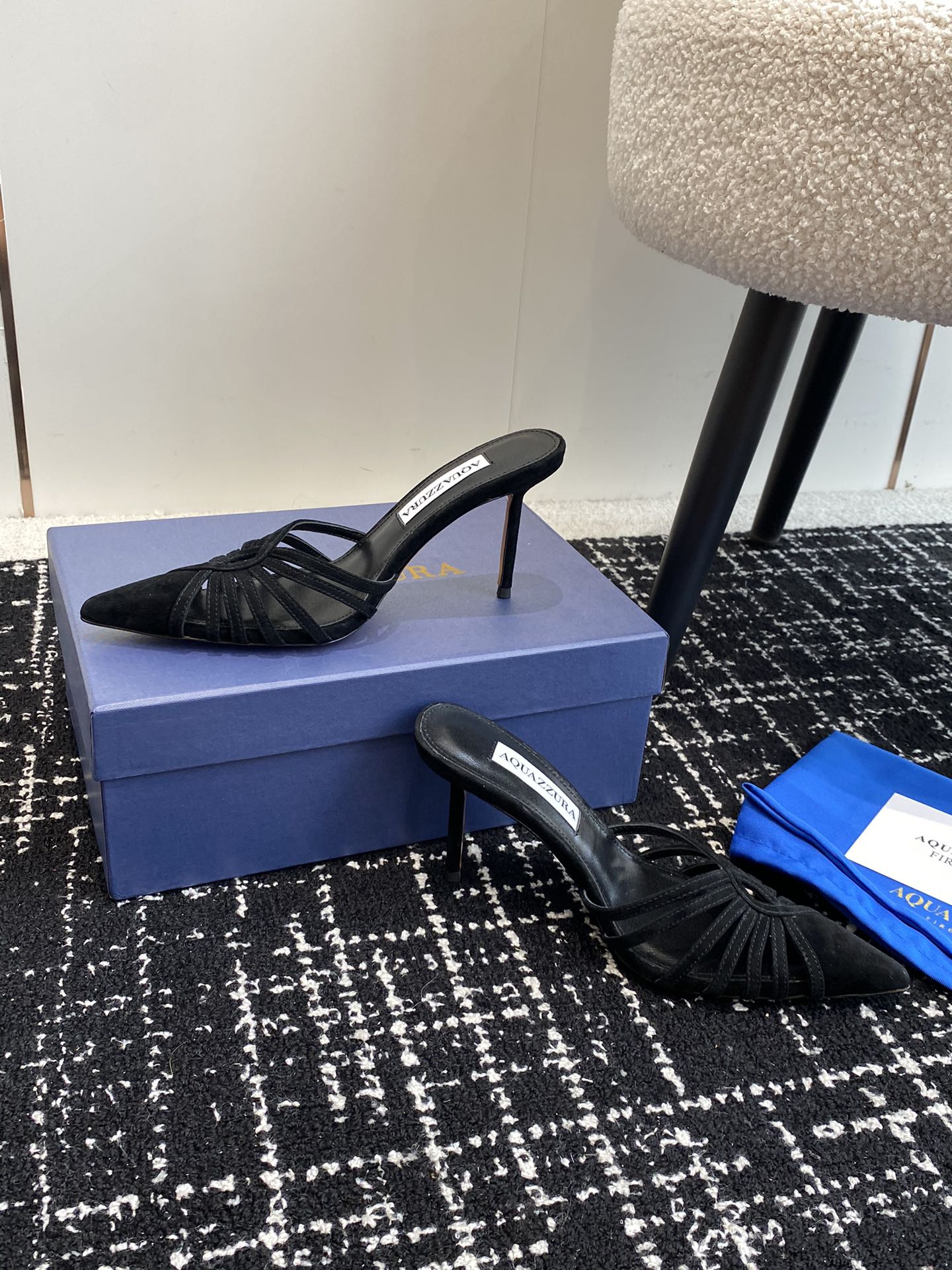 Aquazzura24ss惊艳火爆款菠萝王室贵族的钟爱雍容华贵气质高雅到手如图柜级品质面料进口麂皮小羊皮