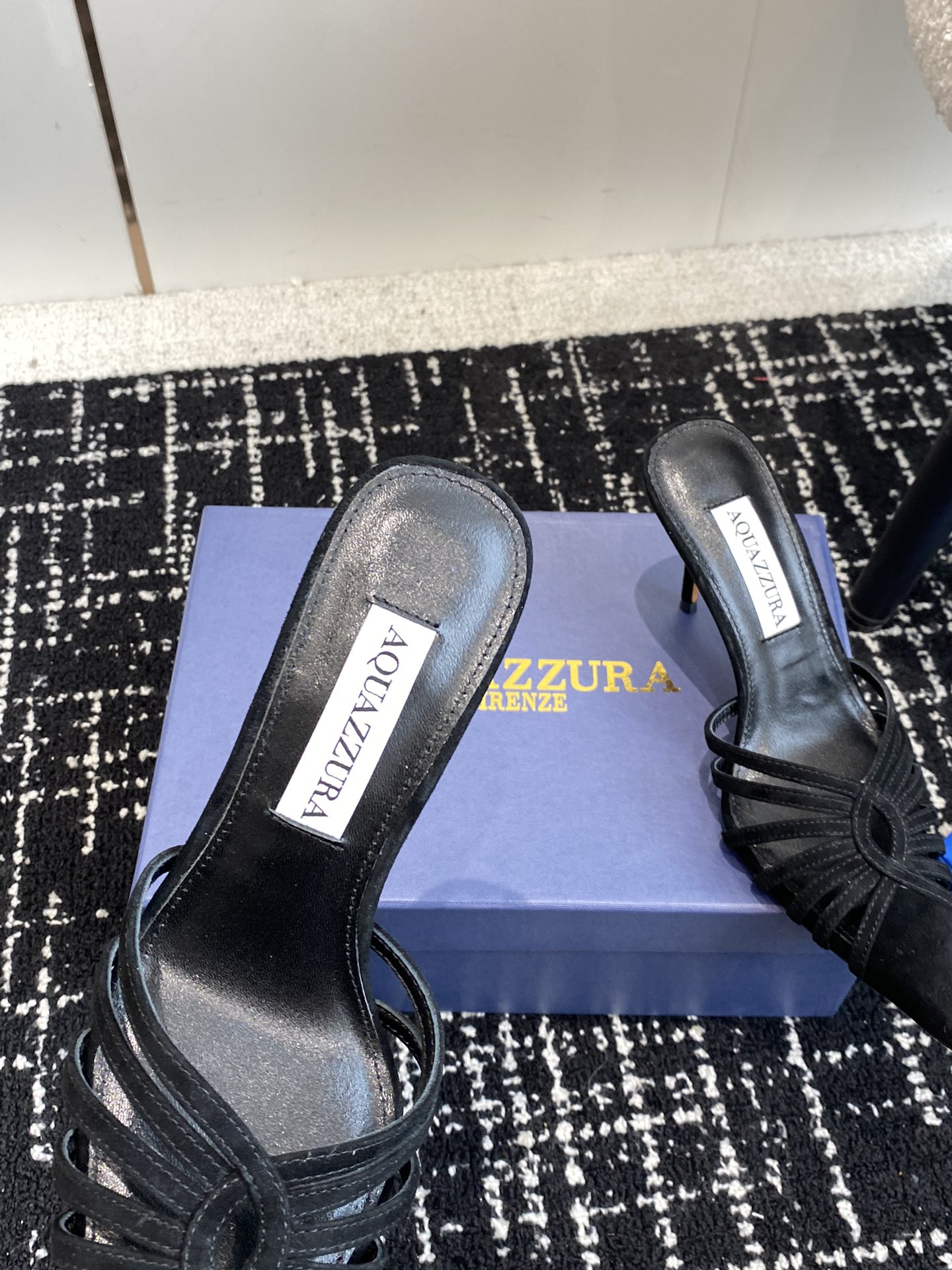 Aquazzura24ss惊艳火爆款菠萝王室贵族的钟爱雍容华贵气质高雅到手如图柜级品质面料进口麂皮小羊皮