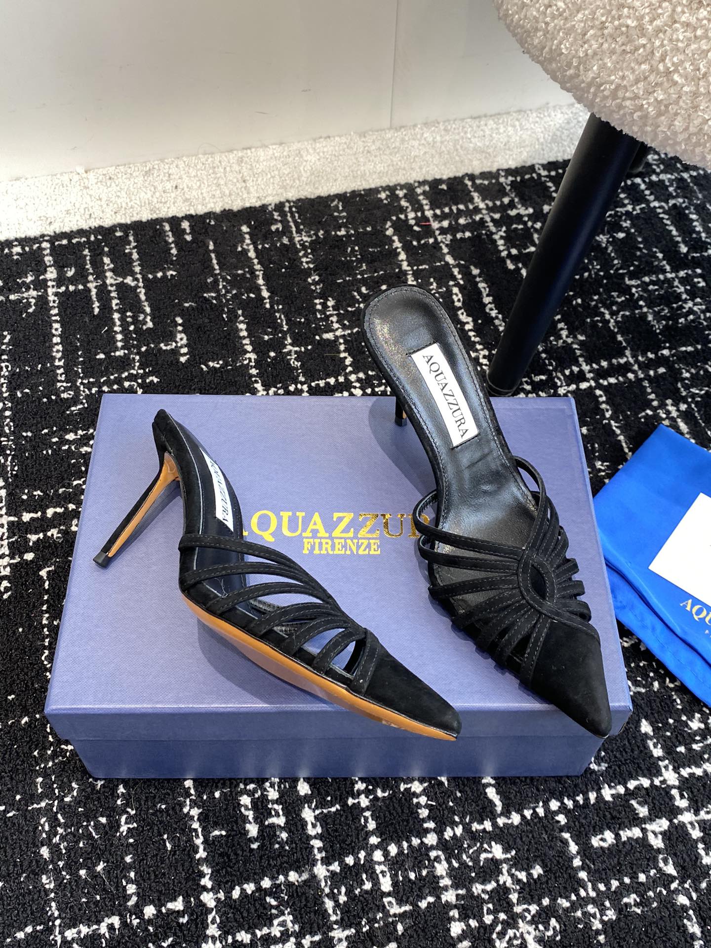 Aquazzura24ss惊艳火爆款菠萝王室贵族的钟爱雍容华贵气质高雅到手如图柜级品质面料进口麂皮小羊皮