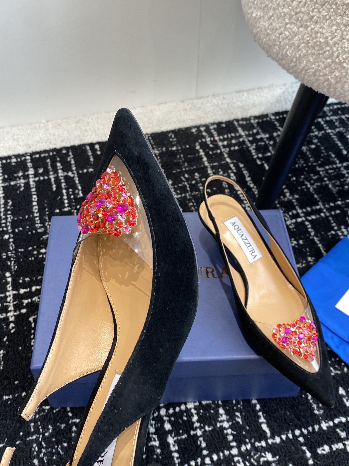 Aquazzura24ss惊艳火爆款菠萝王室贵族的钟爱雍容华贵气质高雅到手如图柜级品质进口羊皮真丝璀璨别