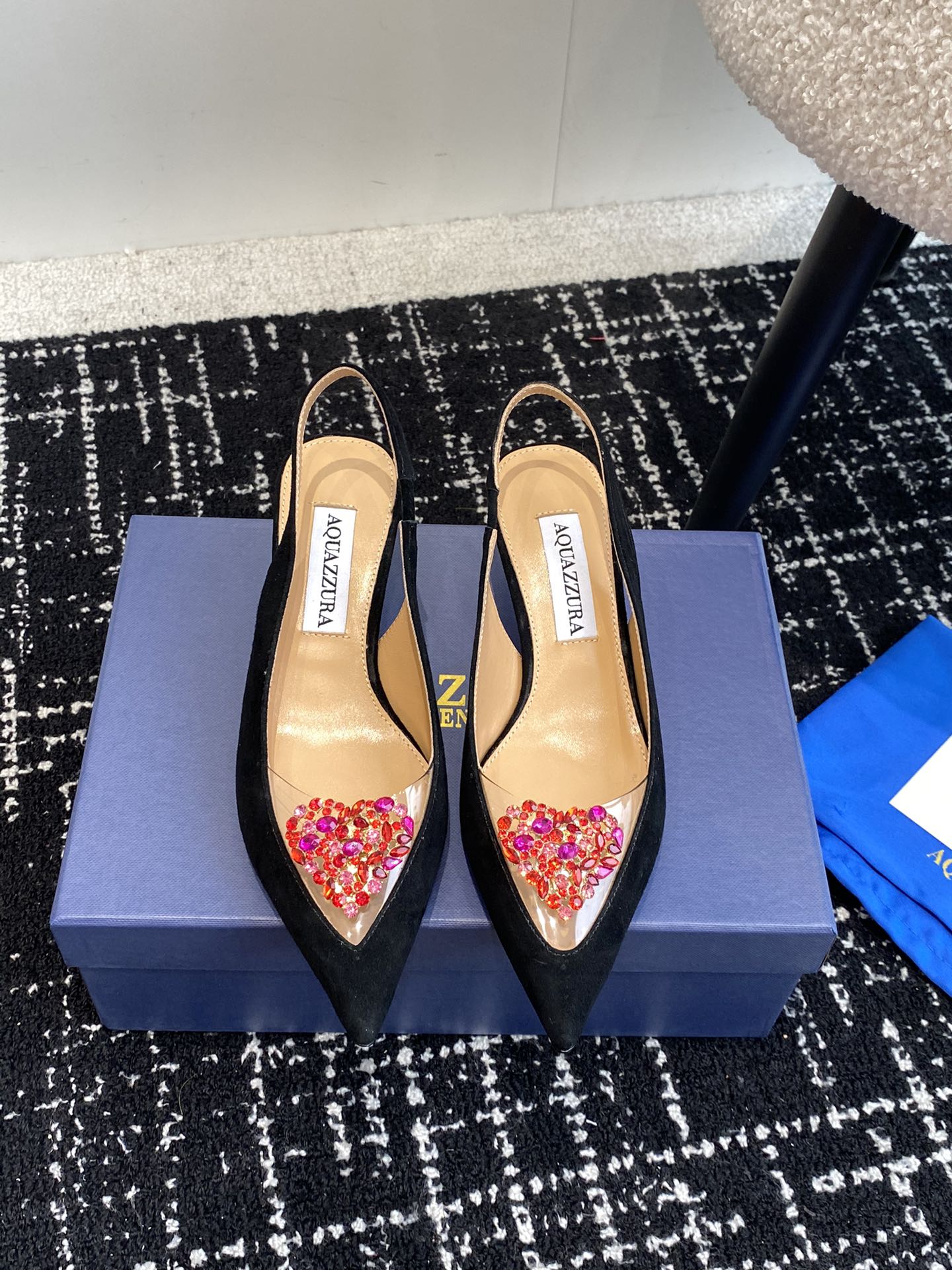 Aquazzura24ss惊艳火爆款菠萝王室贵族的钟爱雍容华贵气质高雅到手如图柜级品质进口羊皮真丝璀璨别