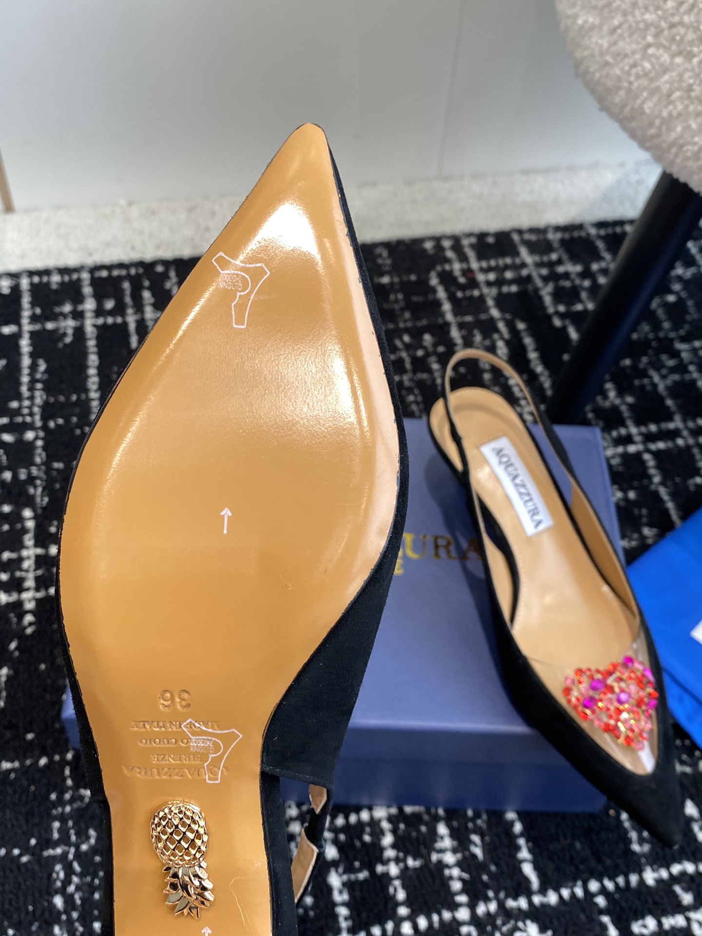 Aquazzura24ss惊艳火爆款菠萝王室贵族的钟爱雍容华贵气质高雅到手如图柜级品质进口羊皮真丝璀璨别