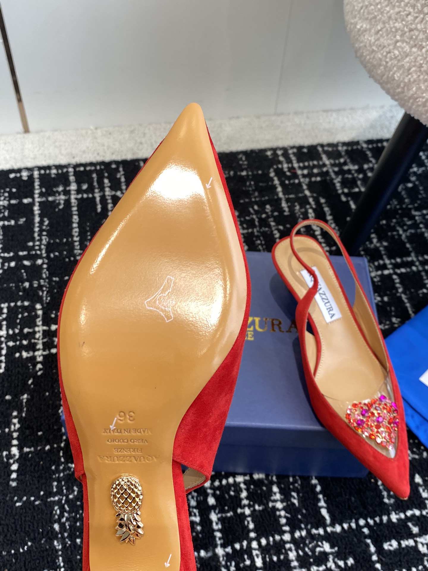 Aquazzura24ss惊艳火爆款菠萝王室贵族的钟爱雍容华贵气质高雅到手如图柜级品质进口羊皮真丝璀璨别