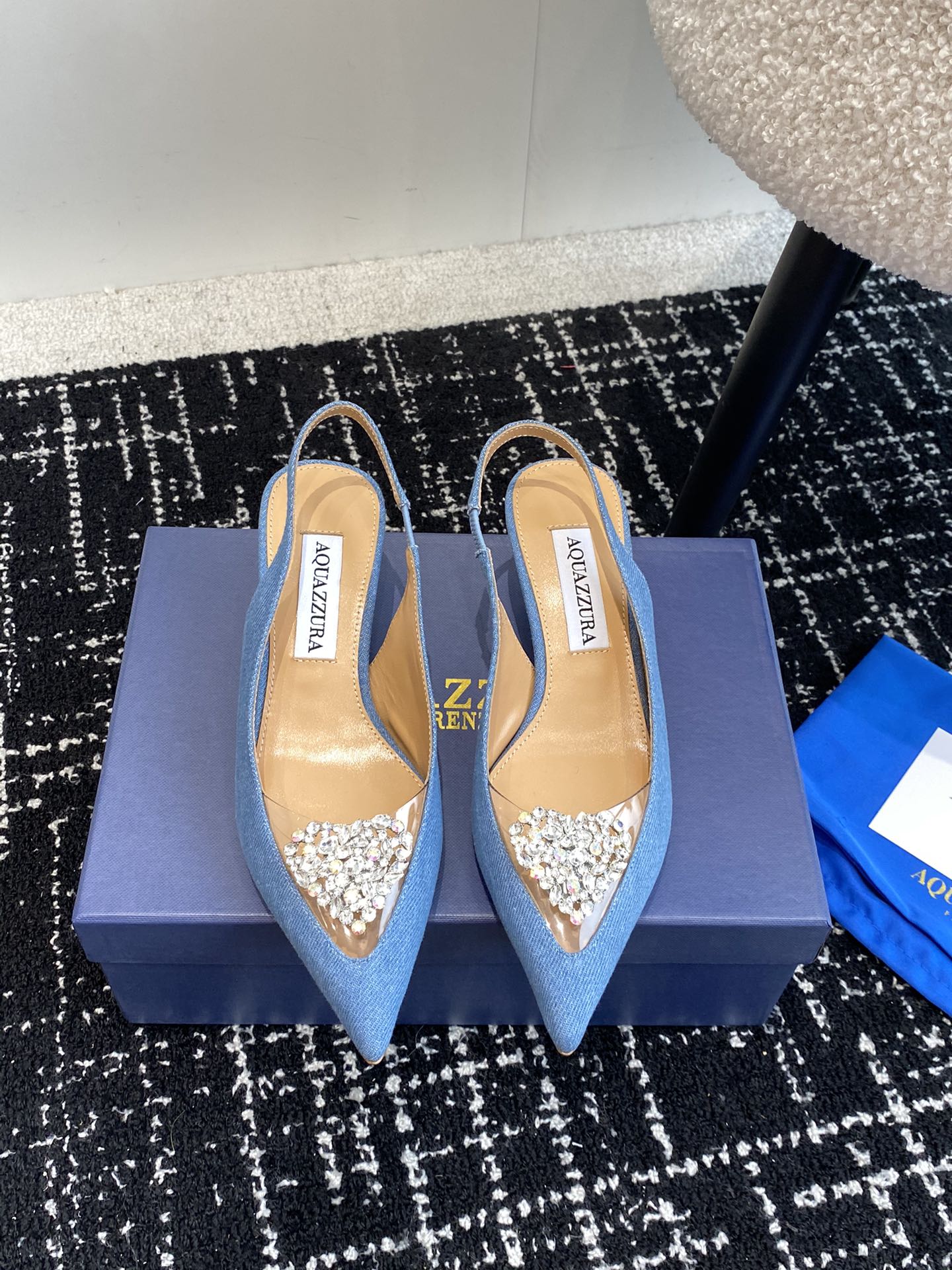 Aquazzura24ss惊艳火爆款菠萝王室贵族的钟爱雍容华贵气质高雅到手如图柜级品质进口羊皮真丝璀璨别