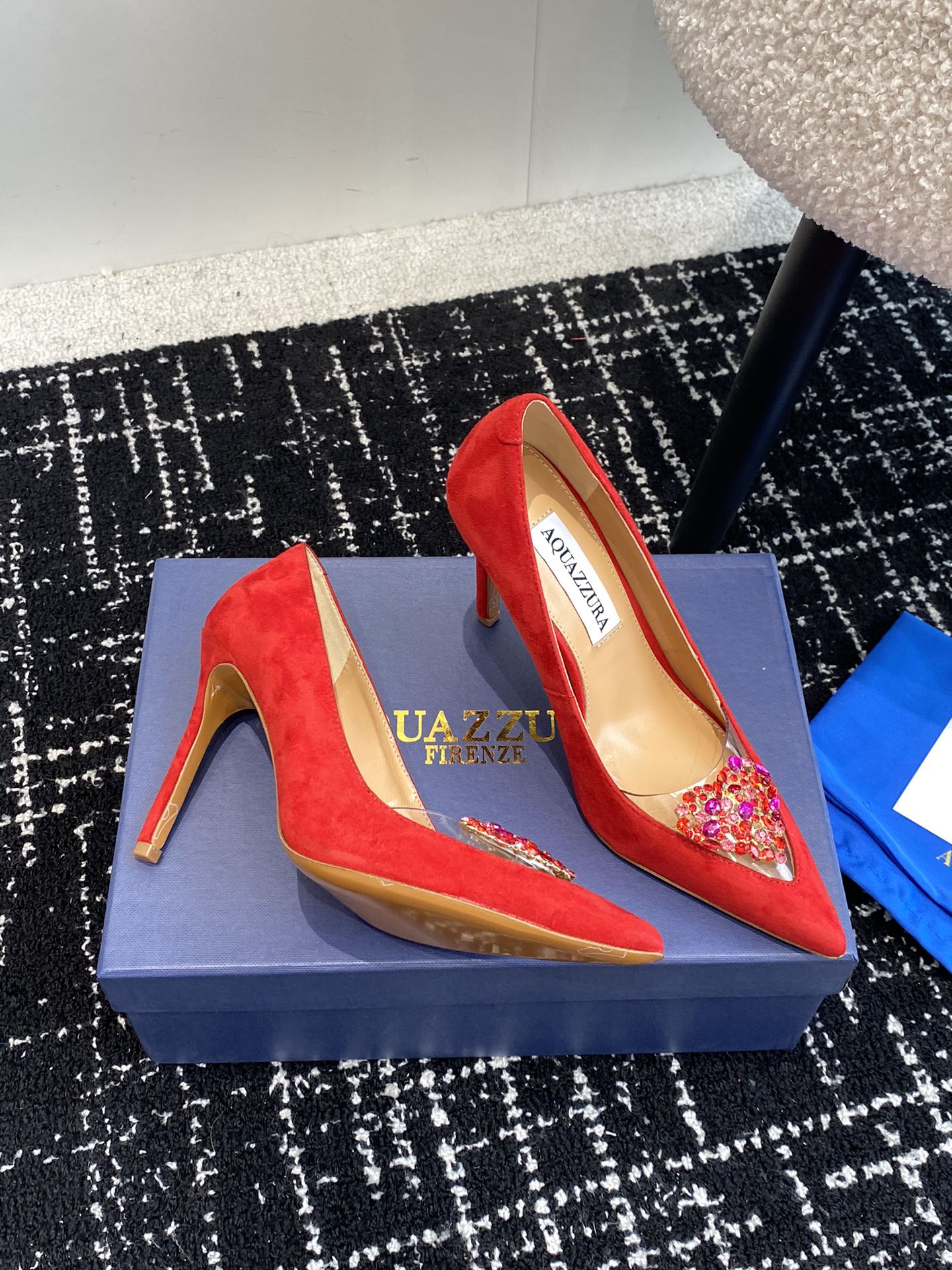 Aquazzura24ss惊艳火爆款菠萝王室贵族的钟爱雍容华贵气质高雅到手如图柜级品质进口羊皮真丝璀璨别