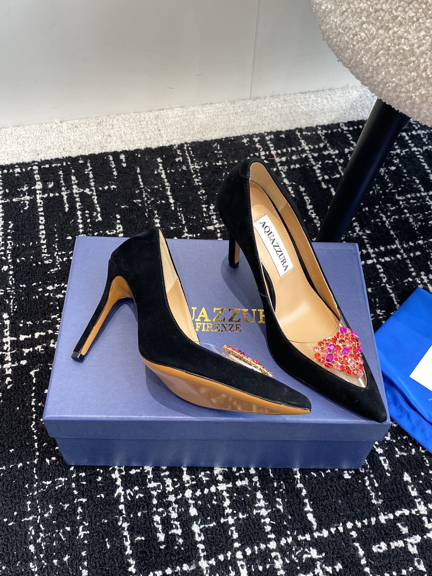 Aquazzura24ss惊艳火爆款菠萝王室贵族的钟爱雍容华贵气质高雅到手如图柜级品质进口羊皮真丝璀璨别