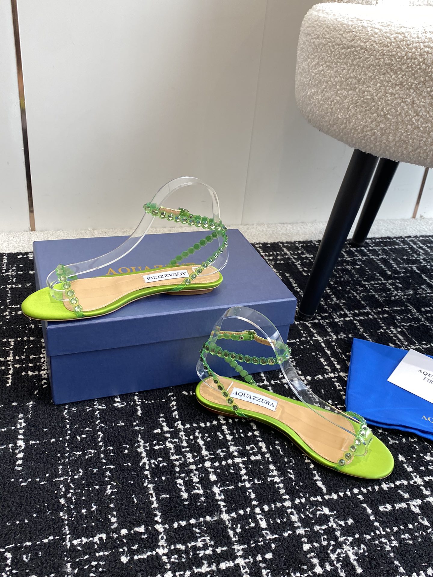 Aquazzura24ss惊艳火爆款菠萝王室贵族的钟爱雍容华贵气质高雅到手如图柜级品质进口真丝璀璨别致水