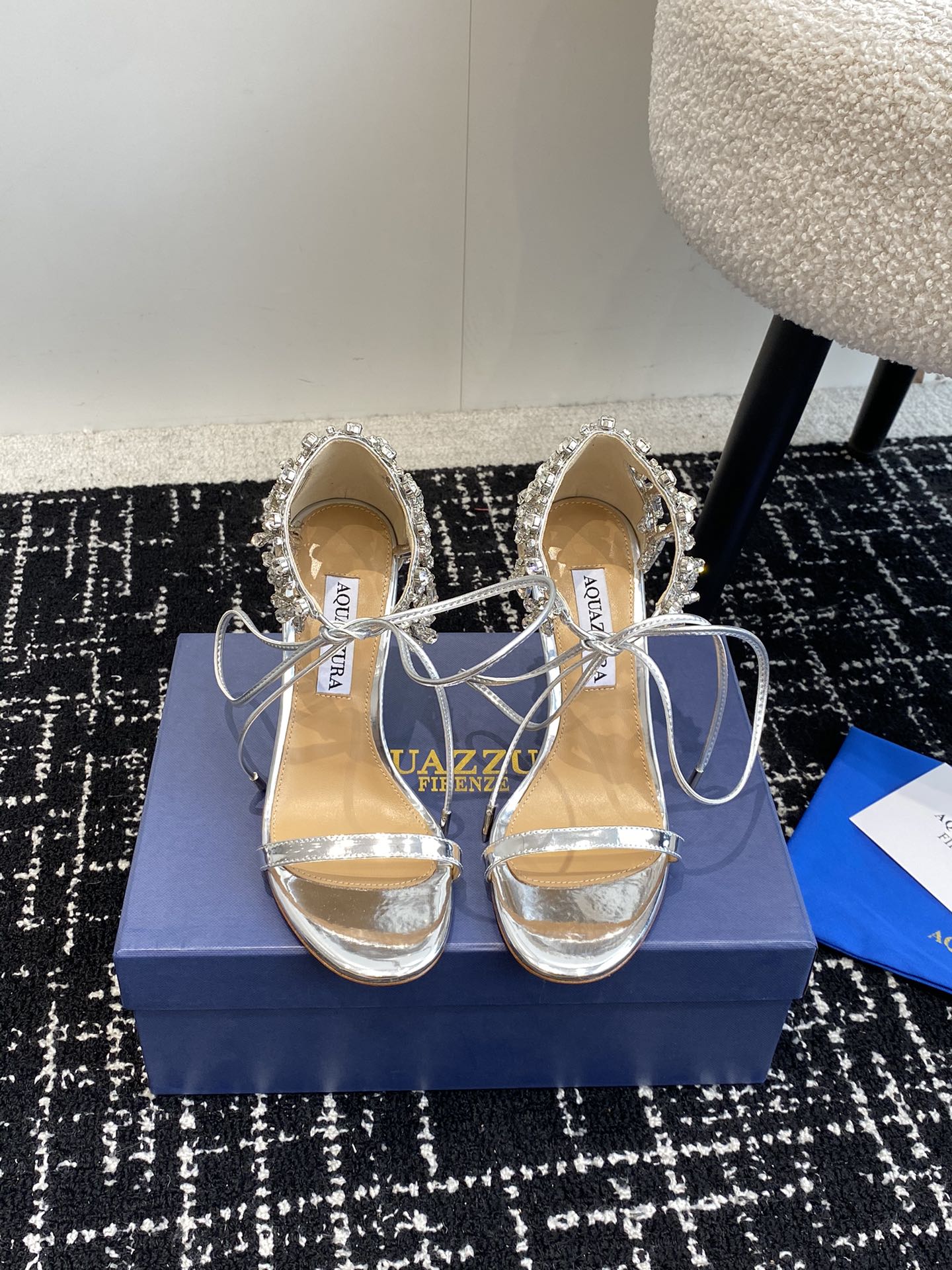 Aquazzura24ss惊艳火爆款菠萝王室贵族的钟爱雍容华贵气质高雅到手如图柜级品质进口镜面羊皮璀璨别