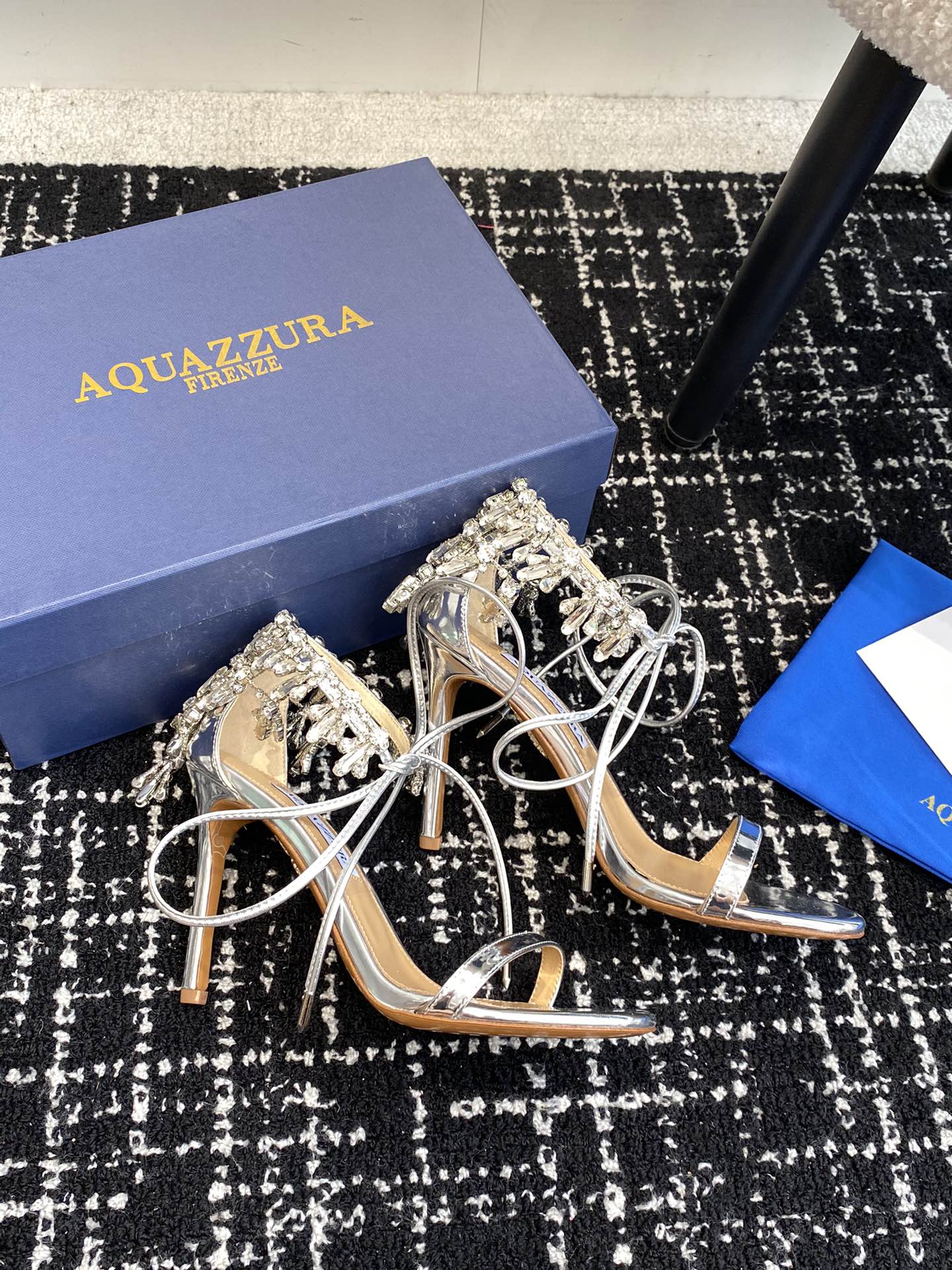 Aquazzura24ss惊艳火爆款菠萝王室贵族的钟爱雍容华贵气质高雅到手如图柜级品质进口镜面羊皮璀璨别