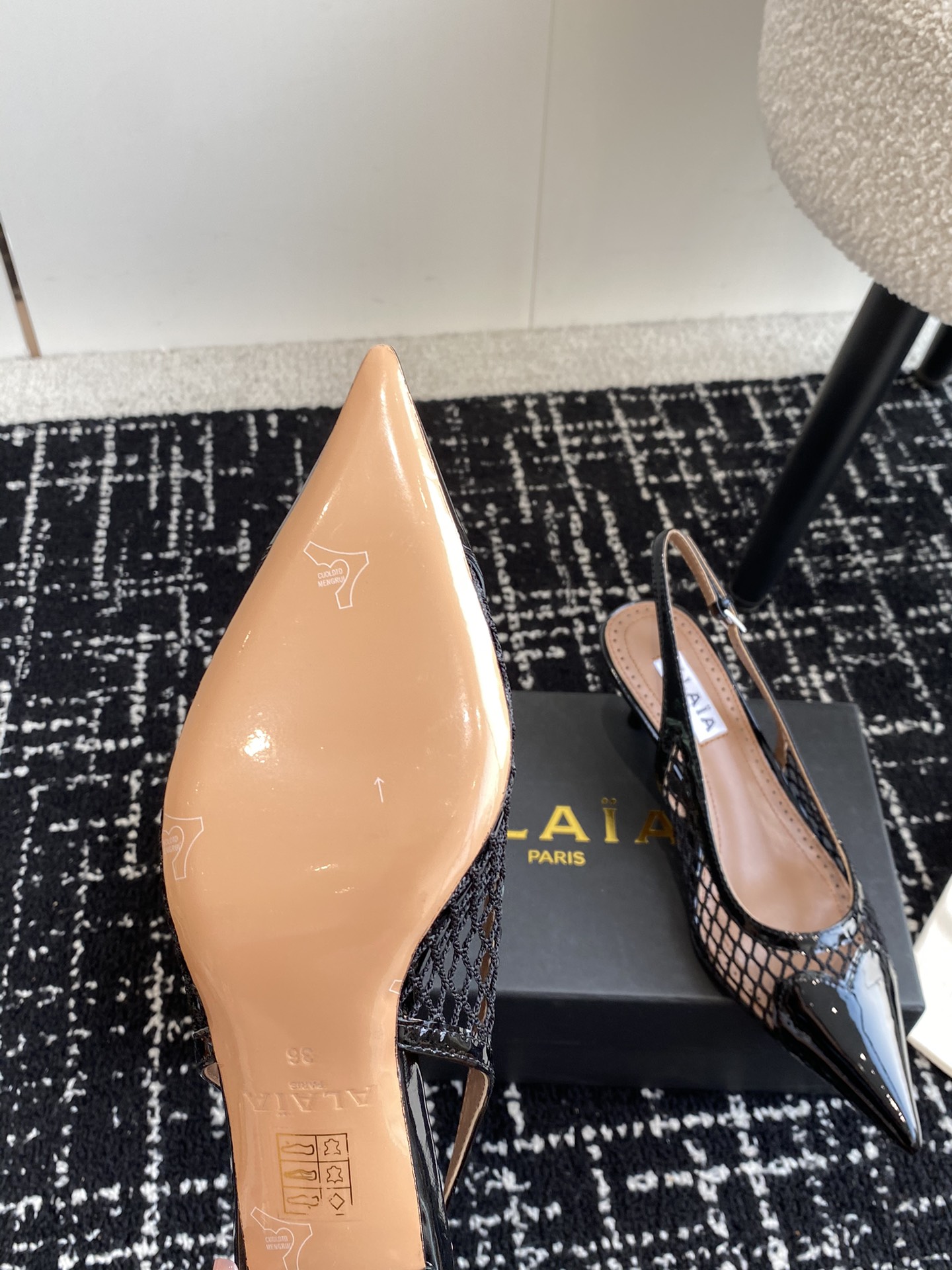 ALAÏAHIGHLOVE24ss春夏新款拖鞋凉鞋外网大博人手一双的highlove高跟鞋来啦这款PVC