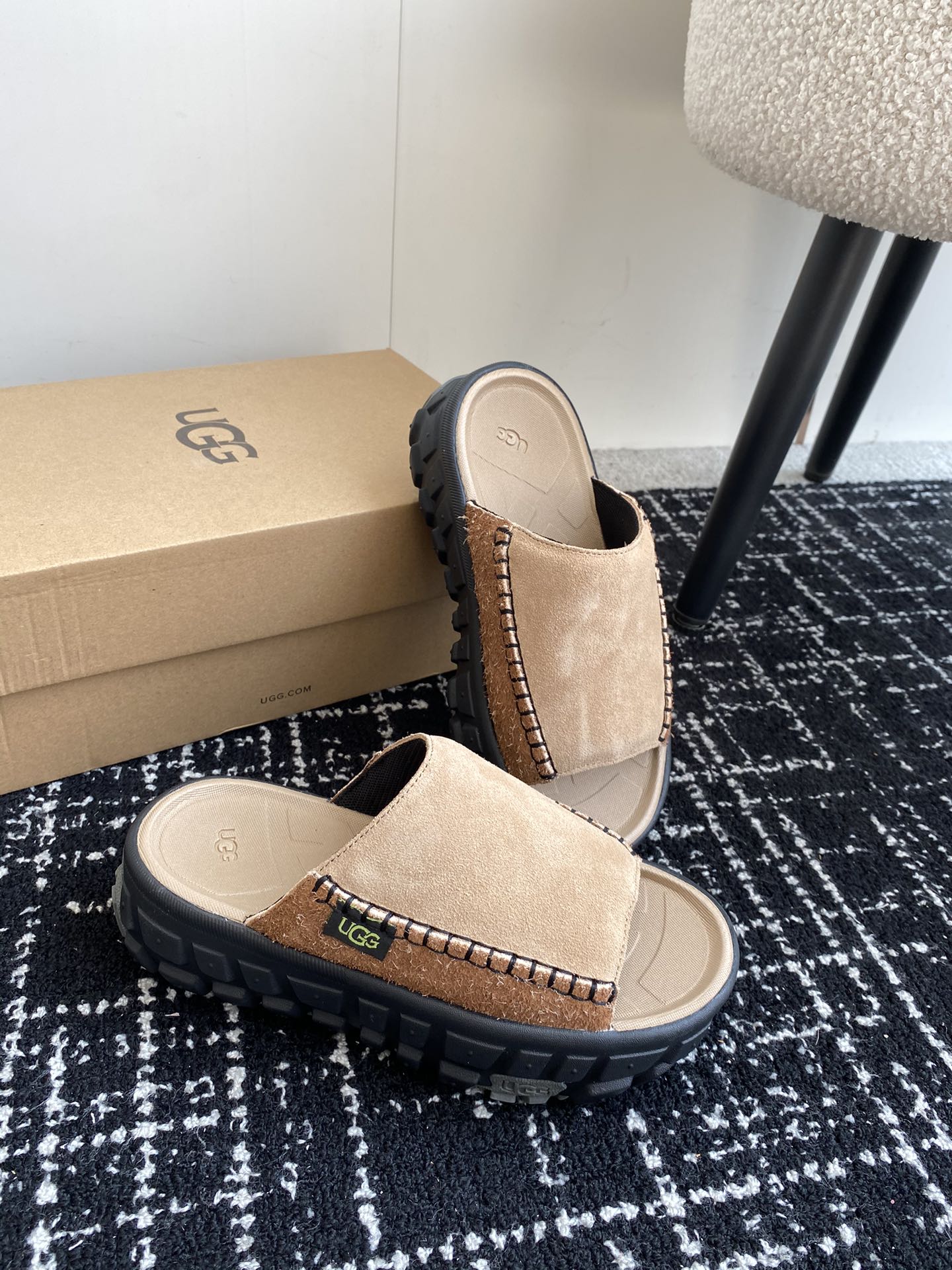 UGG24ss春夏新品来袭轮胎底单鞋简直美翻了塔斯曼TheVentureDazeMule24春夏全新系列