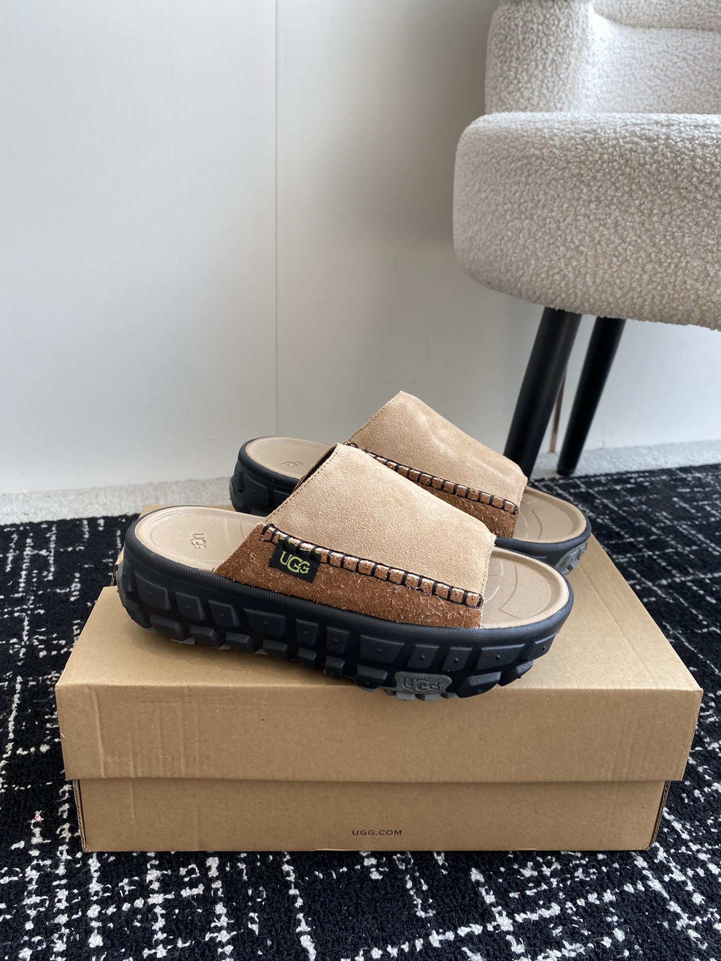 UGG24ss春夏新品来袭轮胎底单鞋简直美翻了塔斯曼TheVentureDazeMule24春夏全新系列