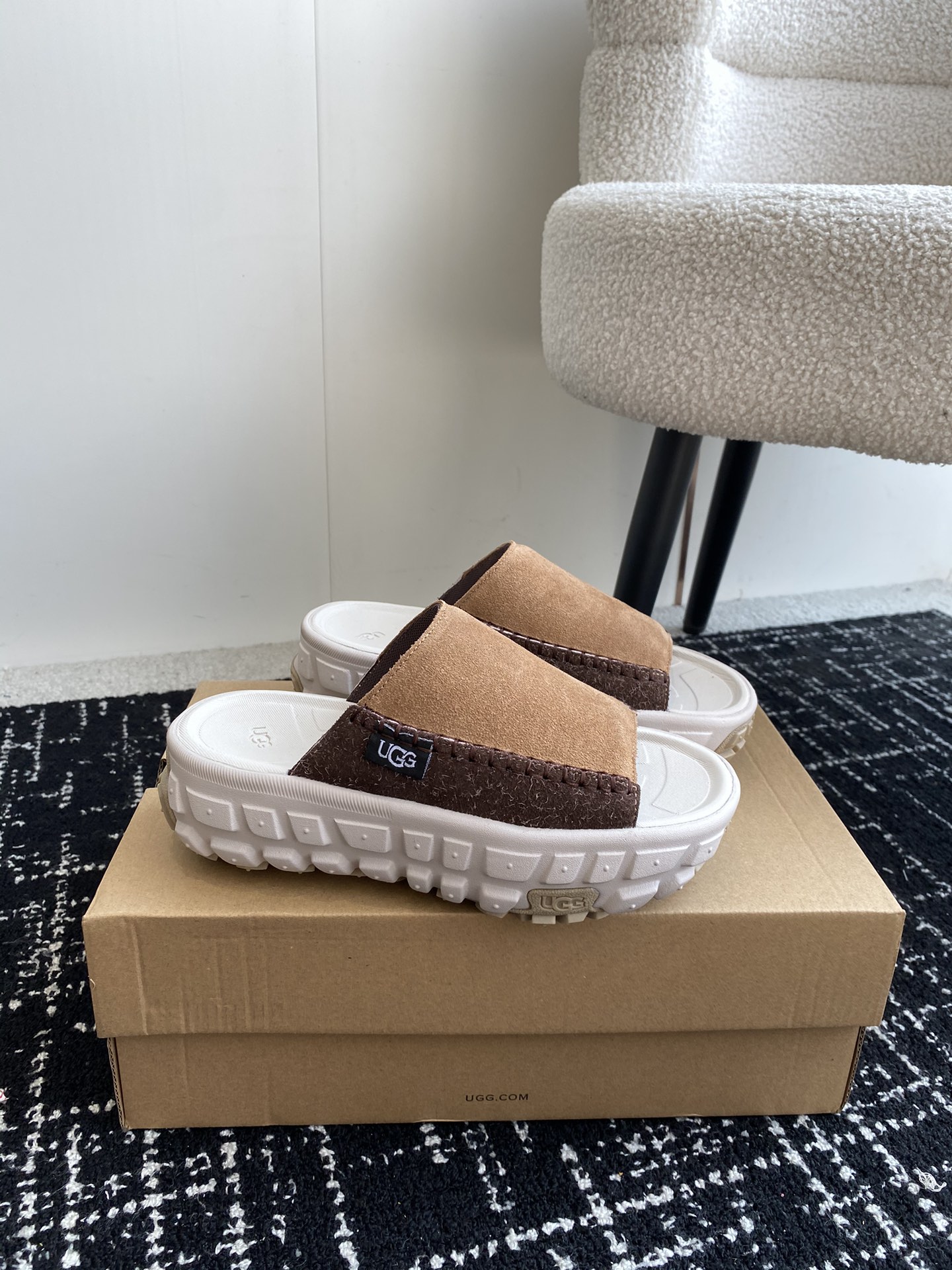 UGG24ss春夏新品来袭轮胎底单鞋简直美翻了塔斯曼TheVentureDazeMule24春夏全新系列