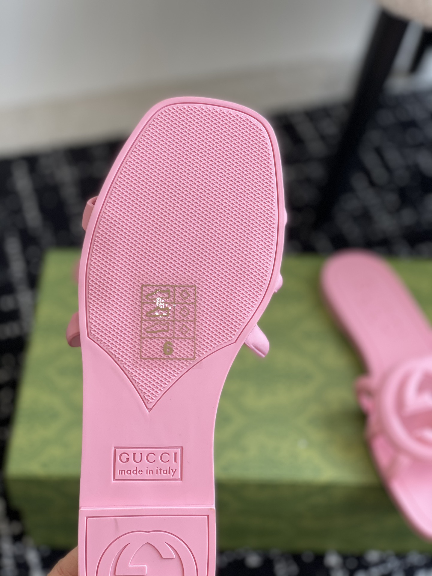 Gucci24ss古驰最新款沙滩凉拖鞋一字果冻拖原版开模双GLOGO原版开模一致鞋面原版进口TPU鞋底原