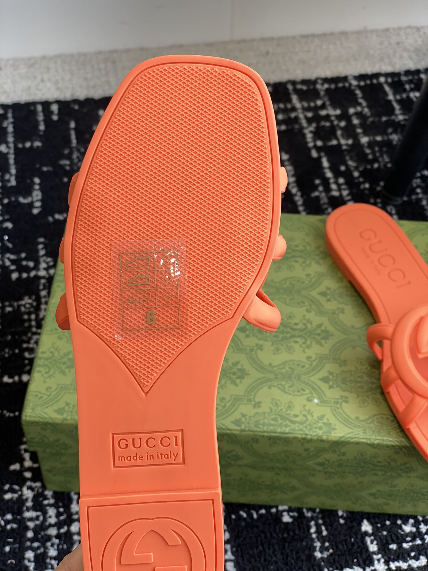 Gucci24ss古驰最新款沙滩凉拖鞋一字果冻拖原版开模双GLOGO原版开模一致鞋面原版进口TPU鞋底原