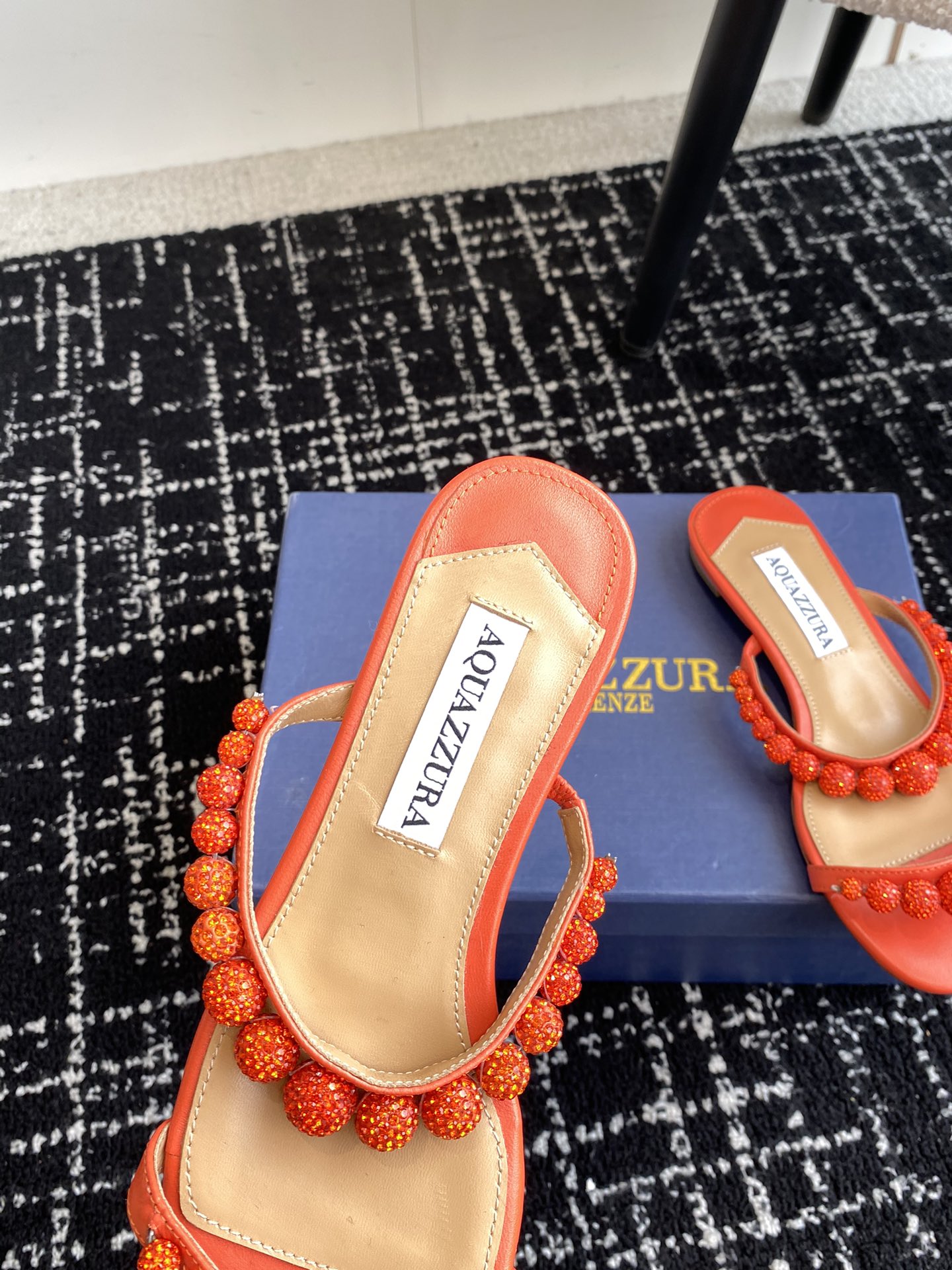 Aquazzura24ss惊艳火爆款菠萝王室贵族的钟爱雍容华贵气质高雅到手如图柜级品质璀璨别致水钻饰扣小