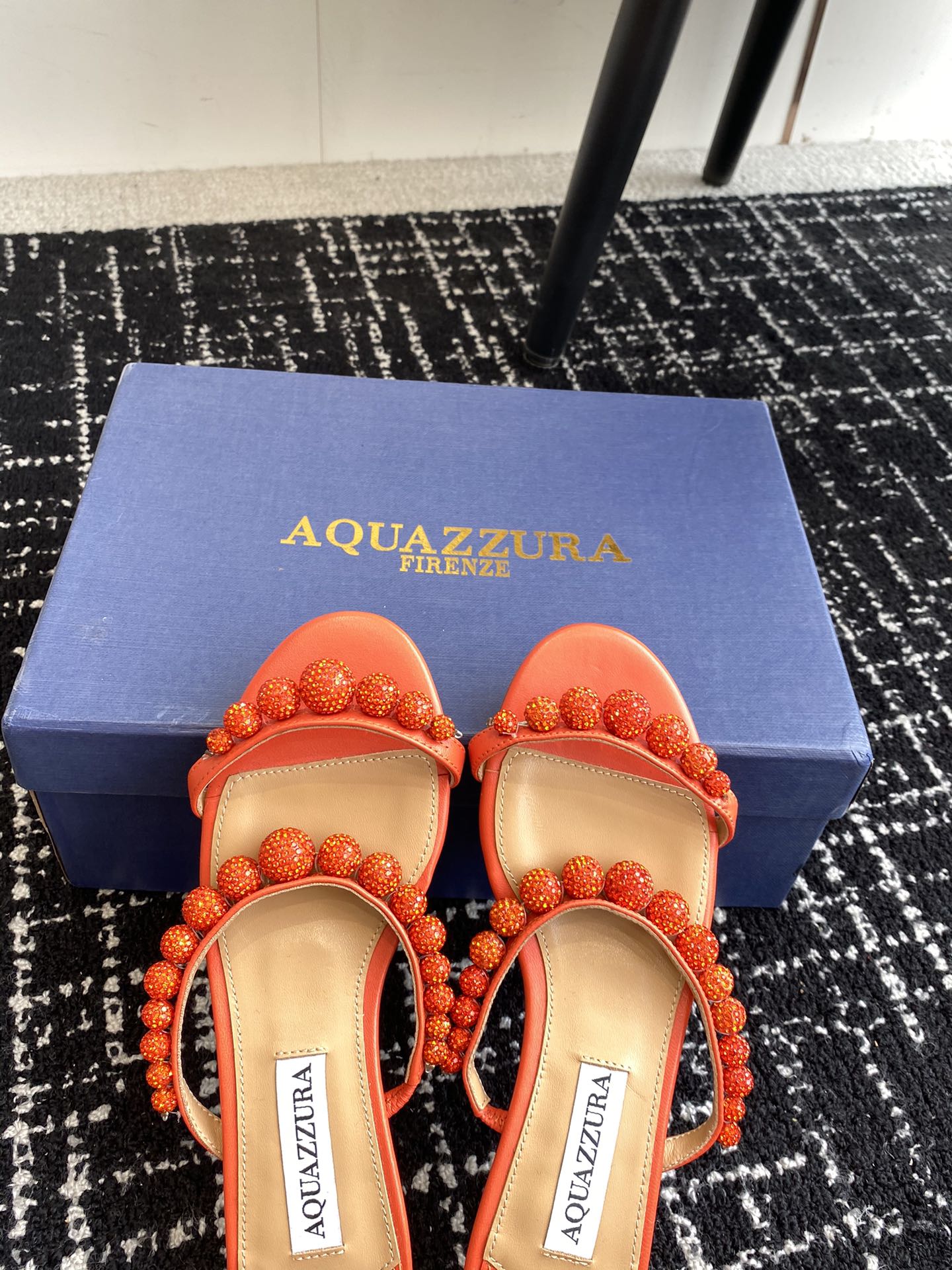 Aquazzura24ss惊艳火爆款菠萝王室贵族的钟爱雍容华贵气质高雅到手如图柜级品质璀璨别致水钻饰扣小