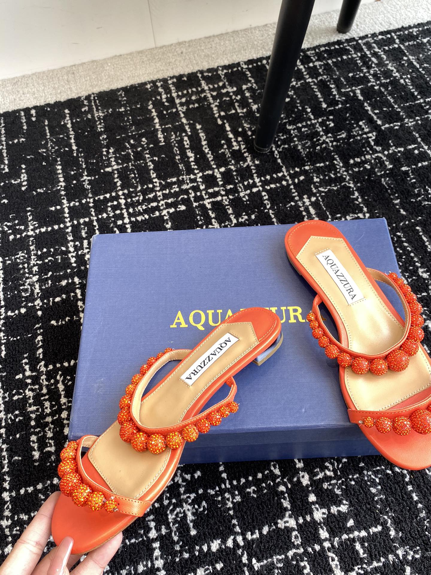 Aquazzura24ss惊艳火爆款菠萝王室贵族的钟爱雍容华贵气质高雅到手如图柜级品质璀璨别致水钻饰扣小