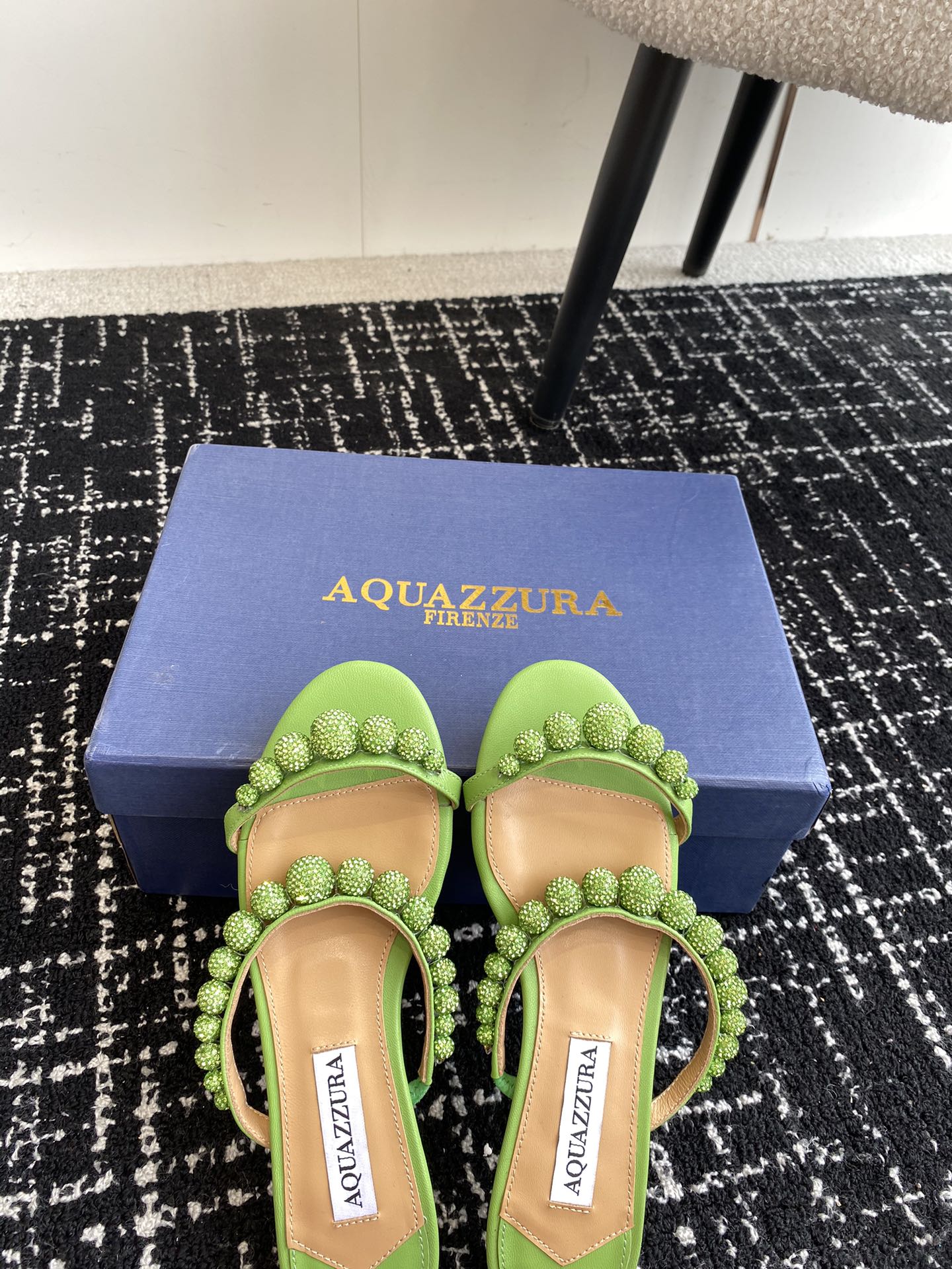 Aquazzura24ss惊艳火爆款菠萝王室贵族的钟爱雍容华贵气质高雅到手如图柜级品质璀璨别致水钻饰扣小