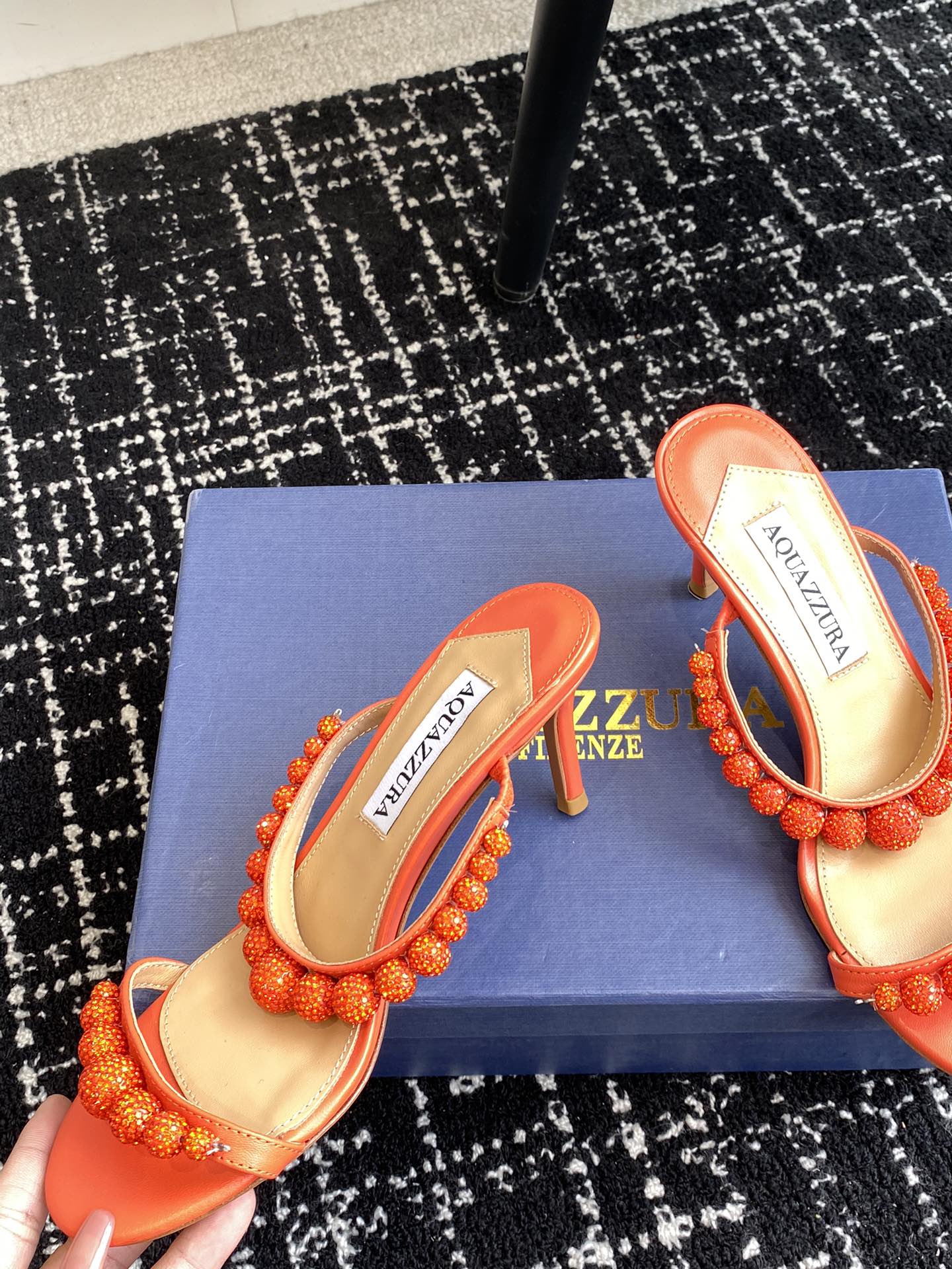 Aquazzura24ss惊艳火爆款菠萝王室贵族的钟爱雍容华贵气质高雅到手如图柜级品质璀璨别致水钻饰扣小