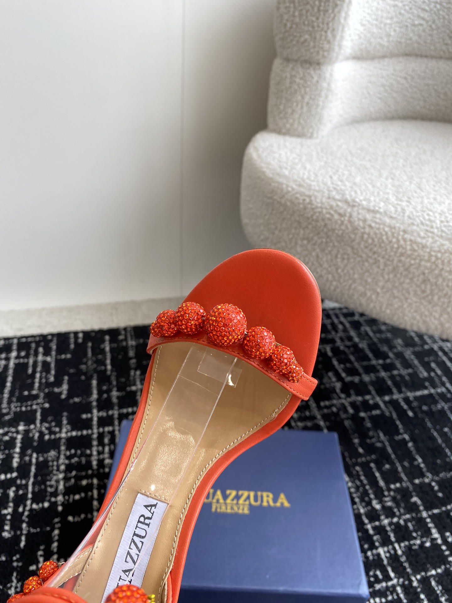 Aquazzura24ss惊艳火爆款菠萝王室贵族的钟爱雍容华贵气质高雅到手如图柜级品质璀璨别致水钻饰扣小