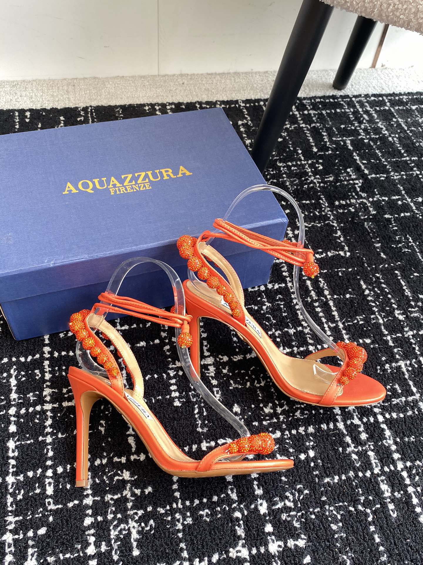 Aquazzura24ss惊艳火爆款菠萝王室贵族的钟爱雍容华贵气质高雅到手如图柜级品质璀璨别致水钻饰扣小