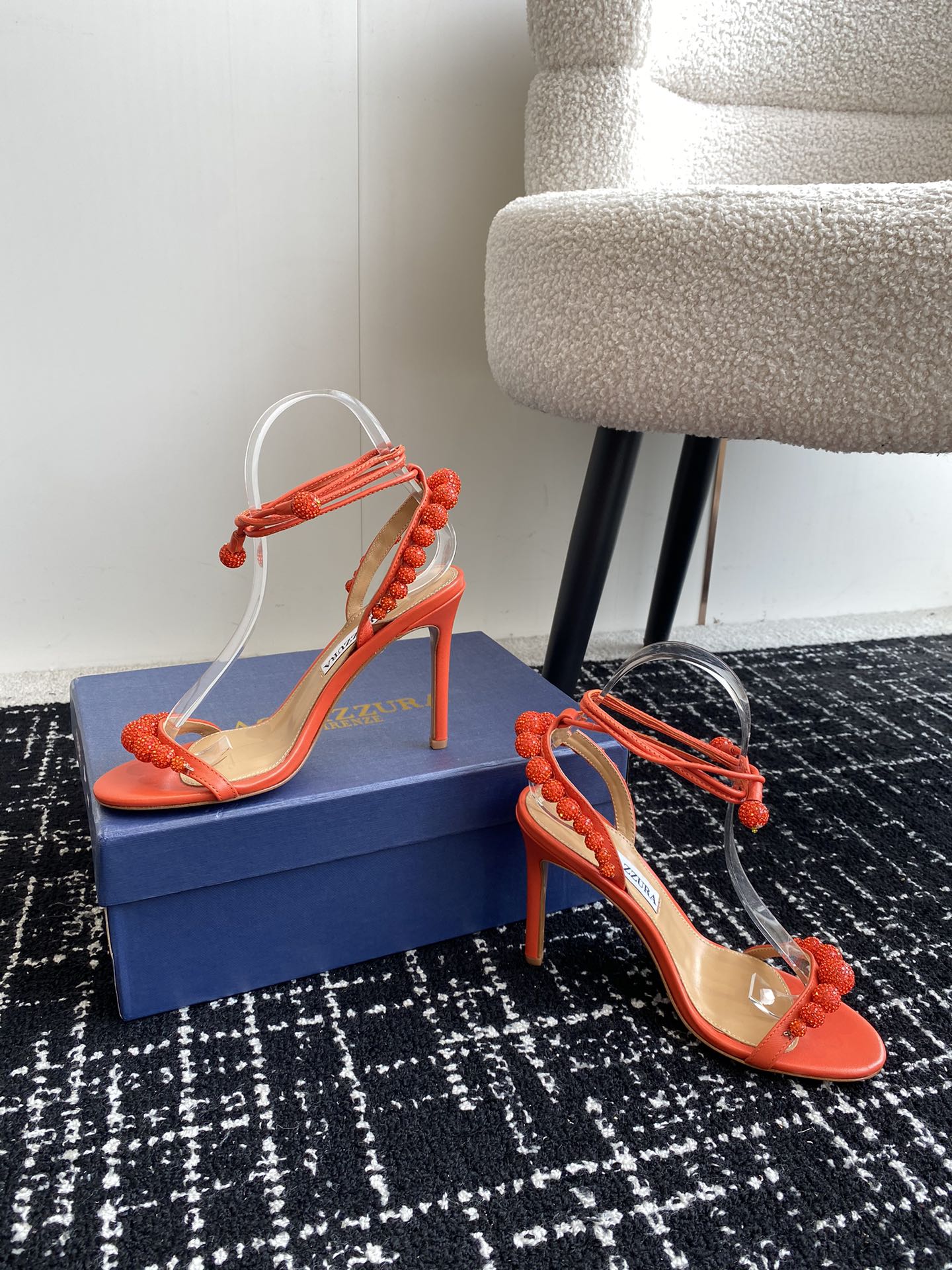 Aquazzura24ss惊艳火爆款菠萝王室贵族的钟爱雍容华贵气质高雅到手如图柜级品质璀璨别致水钻饰扣小